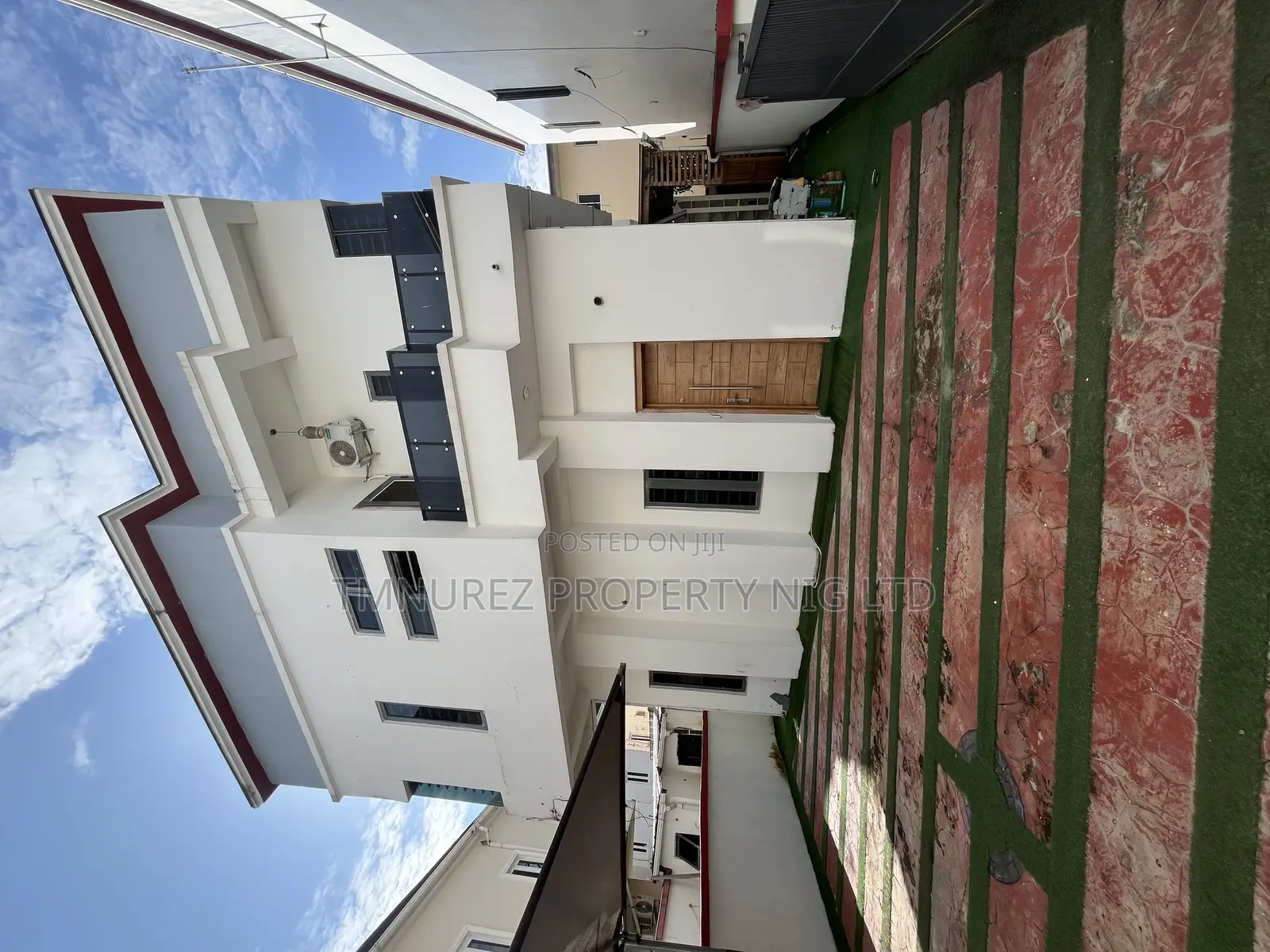 5bdrm Duplex in Off Orchid Road, Lekki for rent