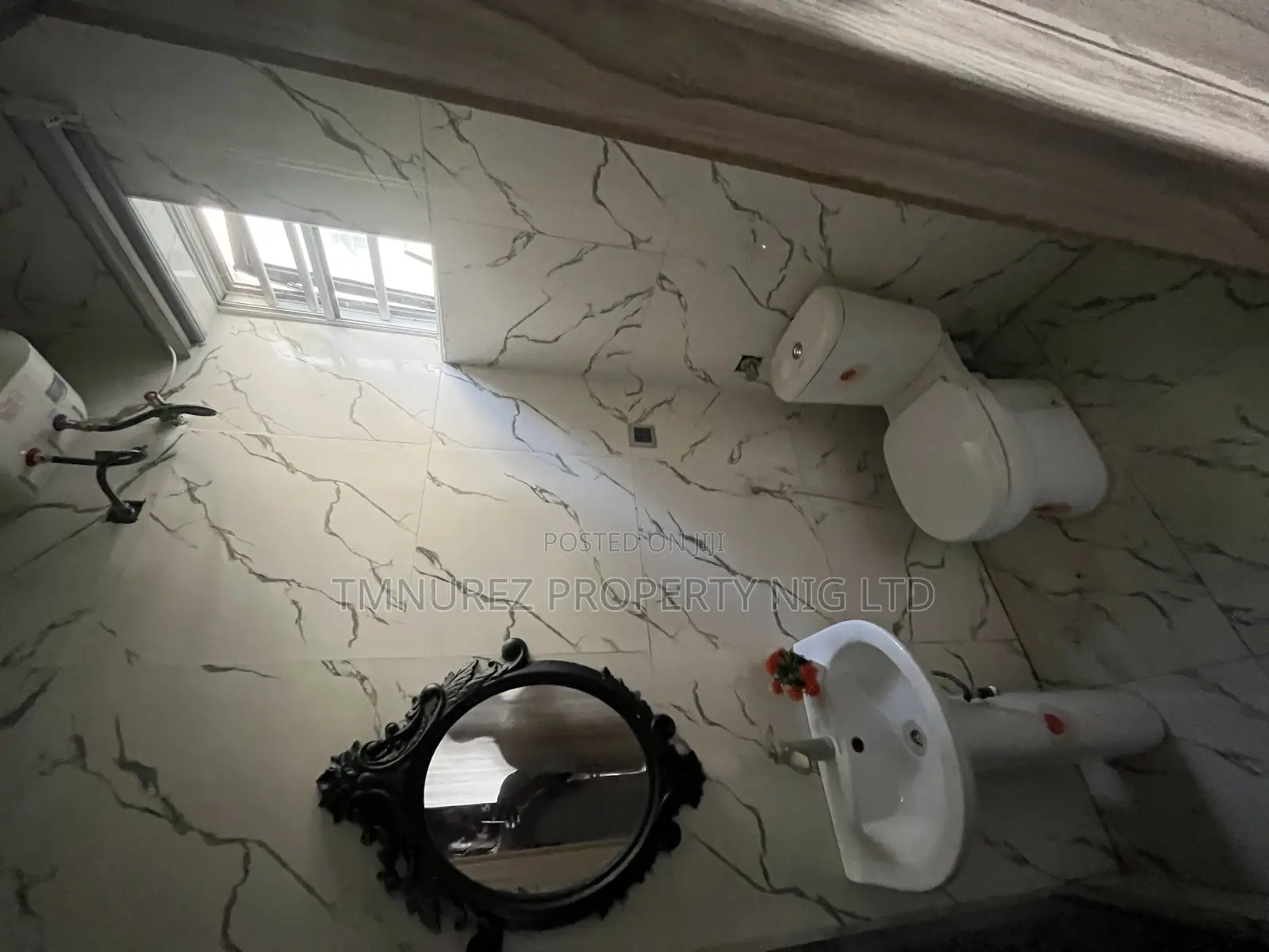 5bdrm Duplex in Off Orchid Road, Lekki for rent
