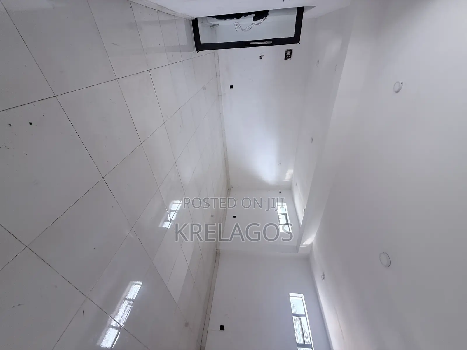  Hot Commercial Spaces for Sale in Ologolo, Lekki!