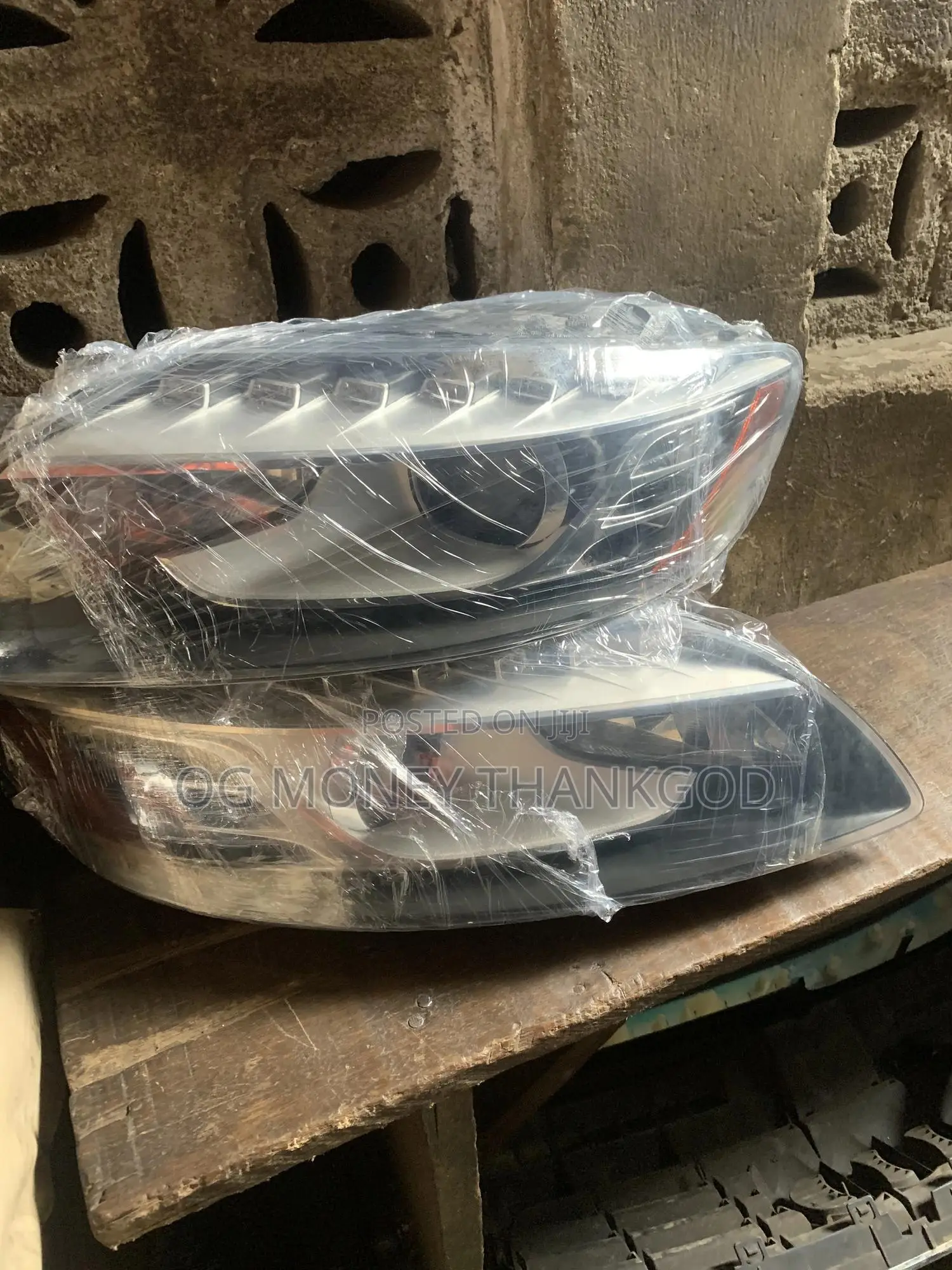 Set of Headlights Audi Q7 2013 2015