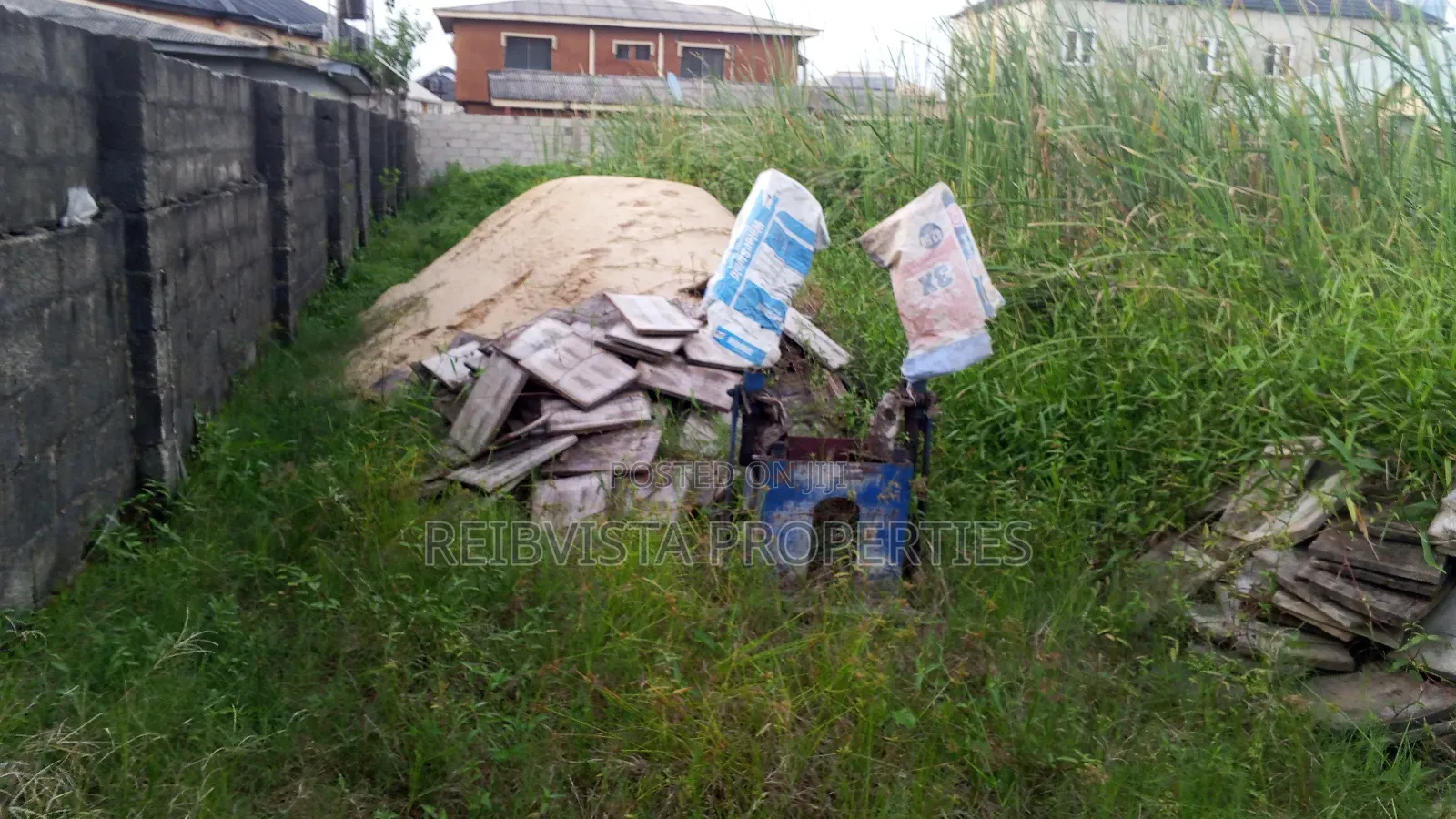 Fenced and Gated Land in Irawo