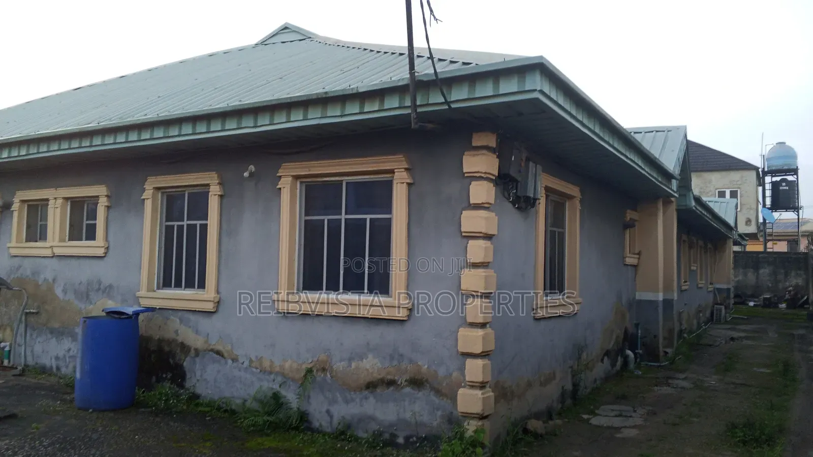 Furnished 8bdrm Bungalow in Irawo, Kosofe / Kosofe for sale