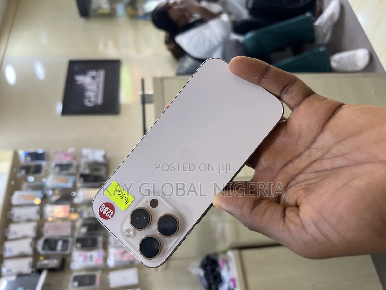 Apple iPhone 16 Pro 128 GB Gold
