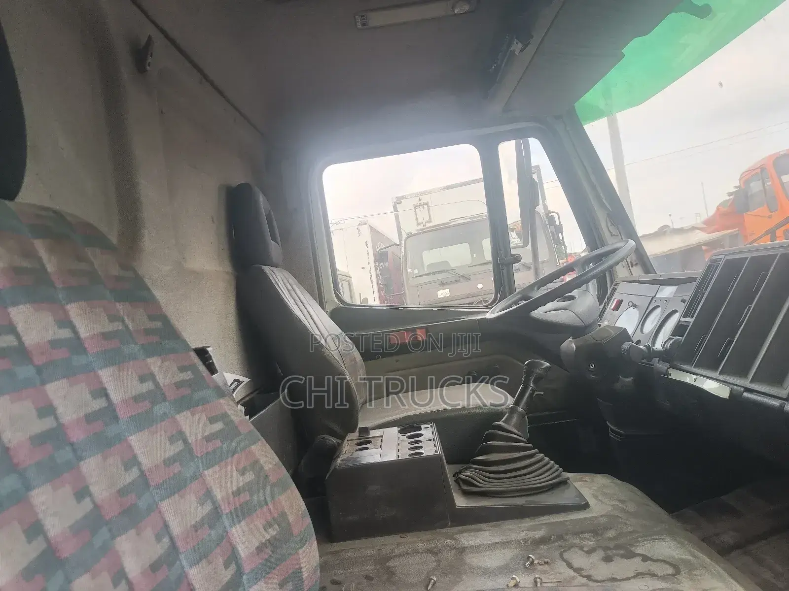 Newly Arrived Mercedes Benz 9tonnage Self Louder Truck