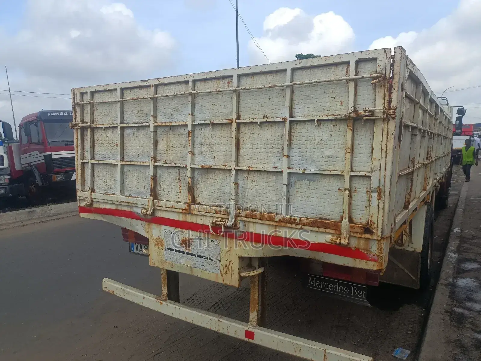 Newly Arrived Mercedes Benz 9tonnage Self Louder Truck