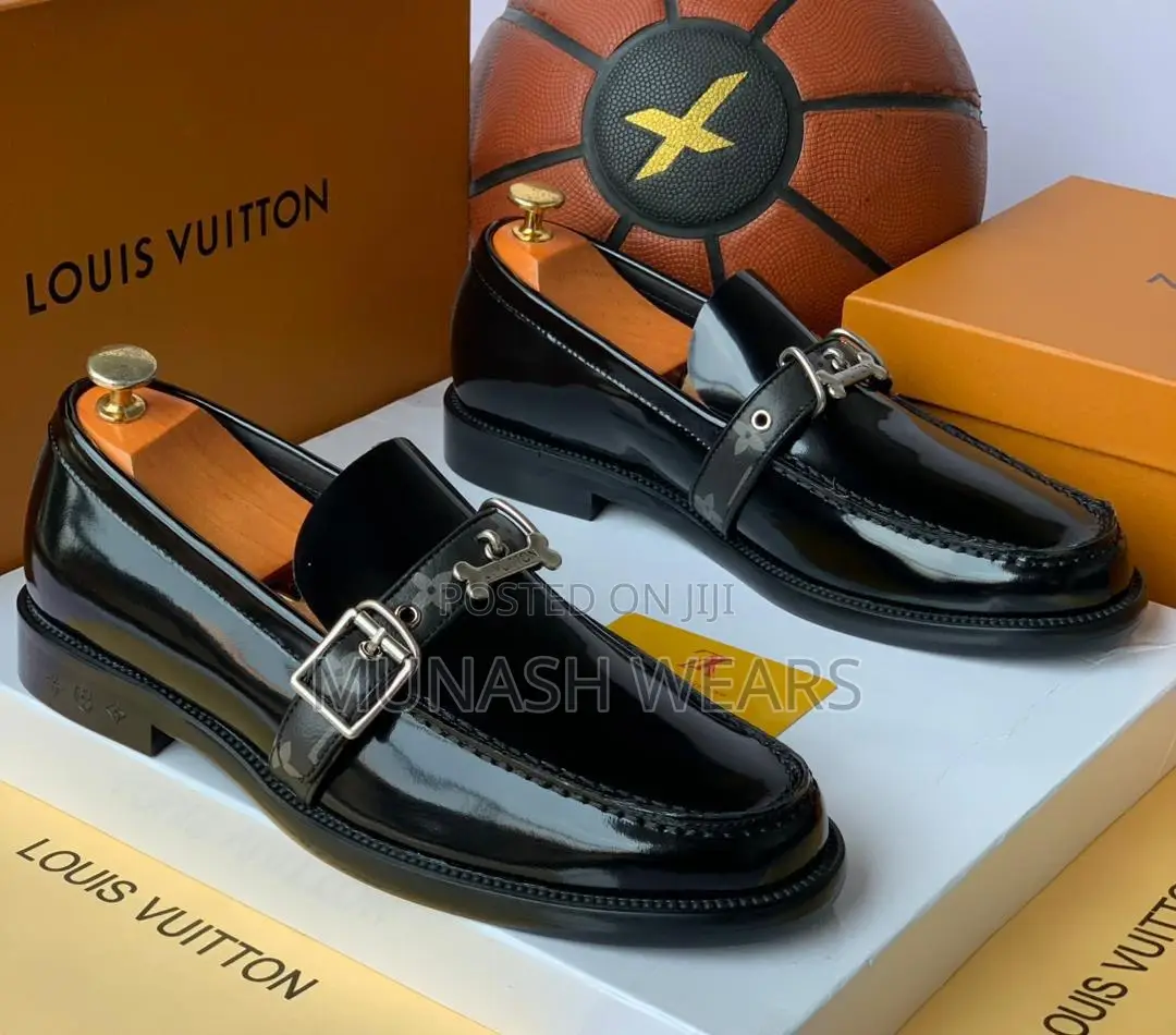 Louis Vuitton Classic Shoe 40-46 Available In Wine And Black