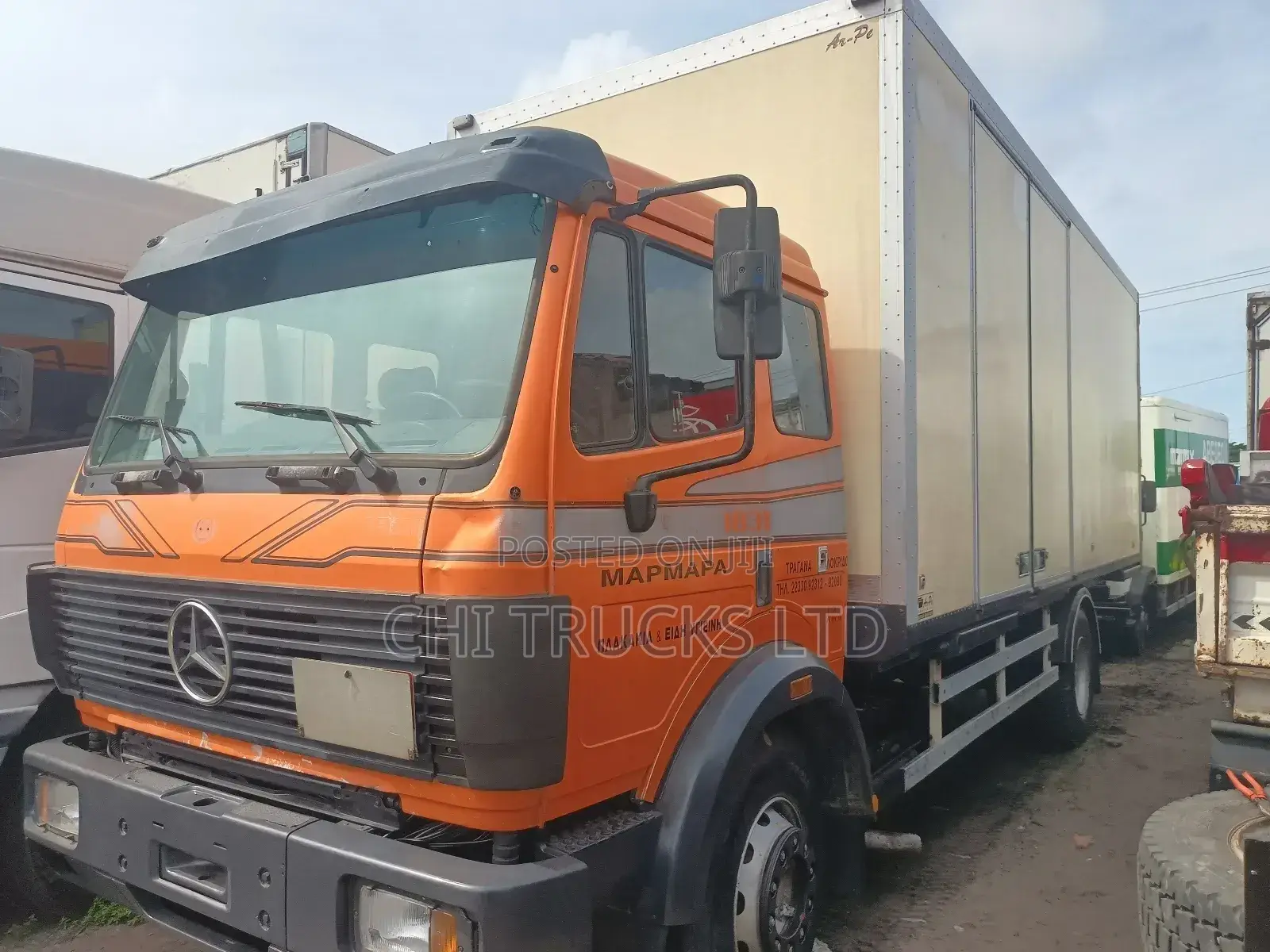 Mercedes Benz Container Truck 22ft Length