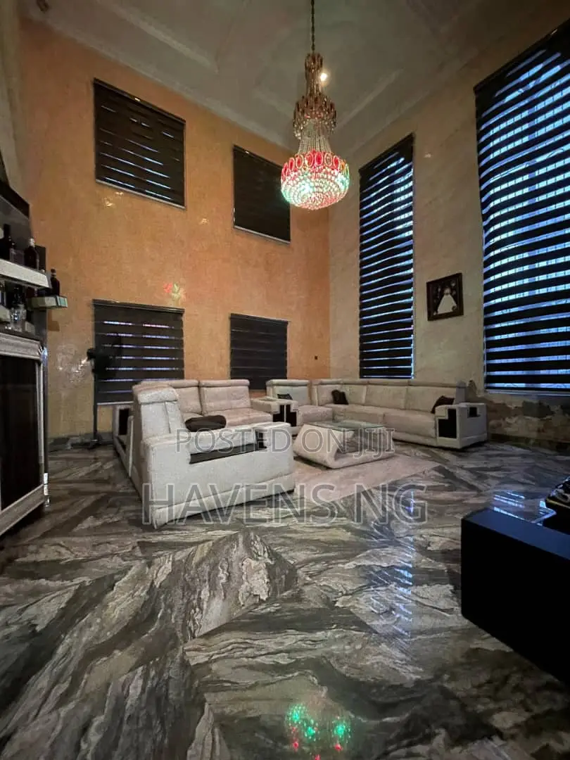 5bdrm Duplex in Obio-Akpor for sale