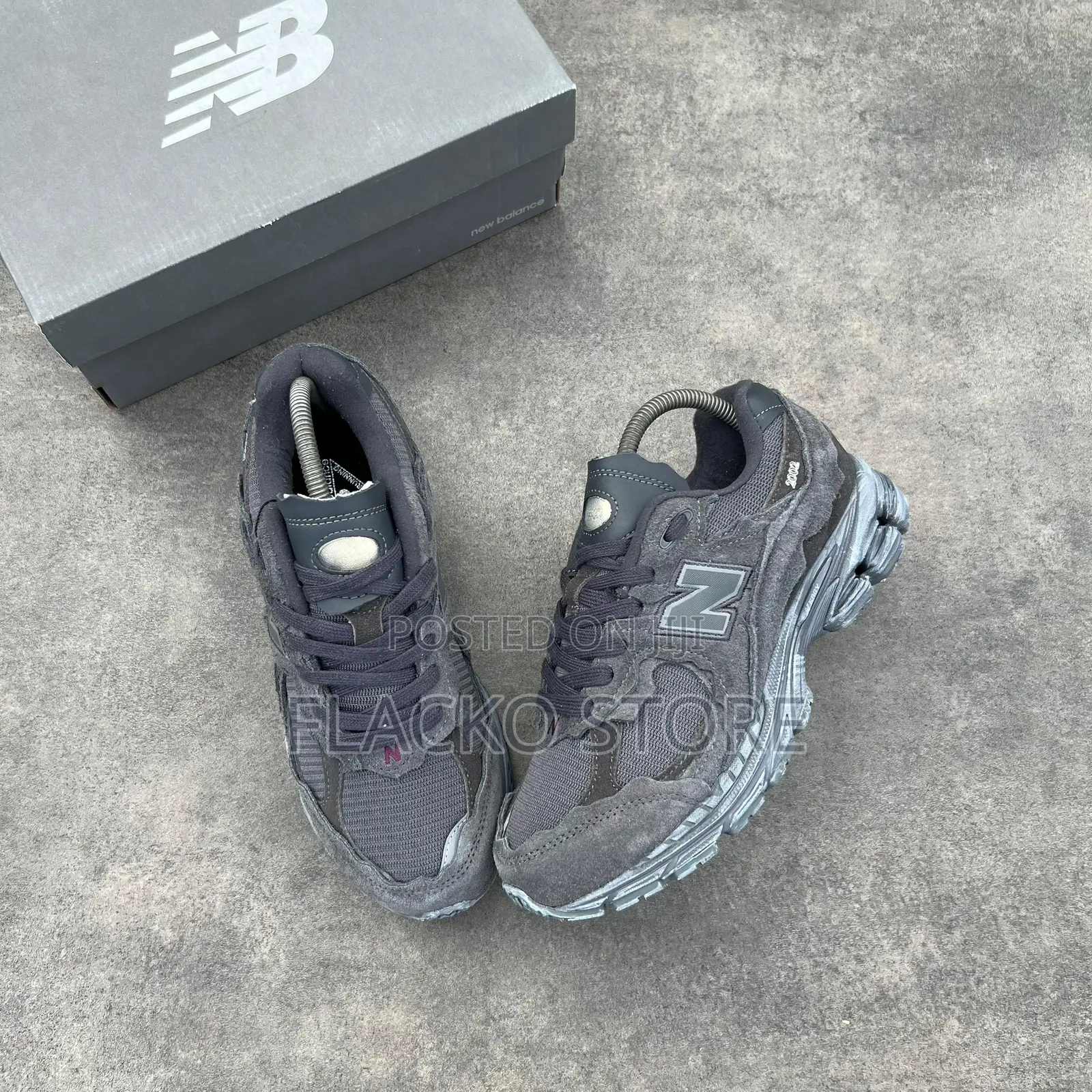 Original New Balance 2002r Protection Pack Sneakers