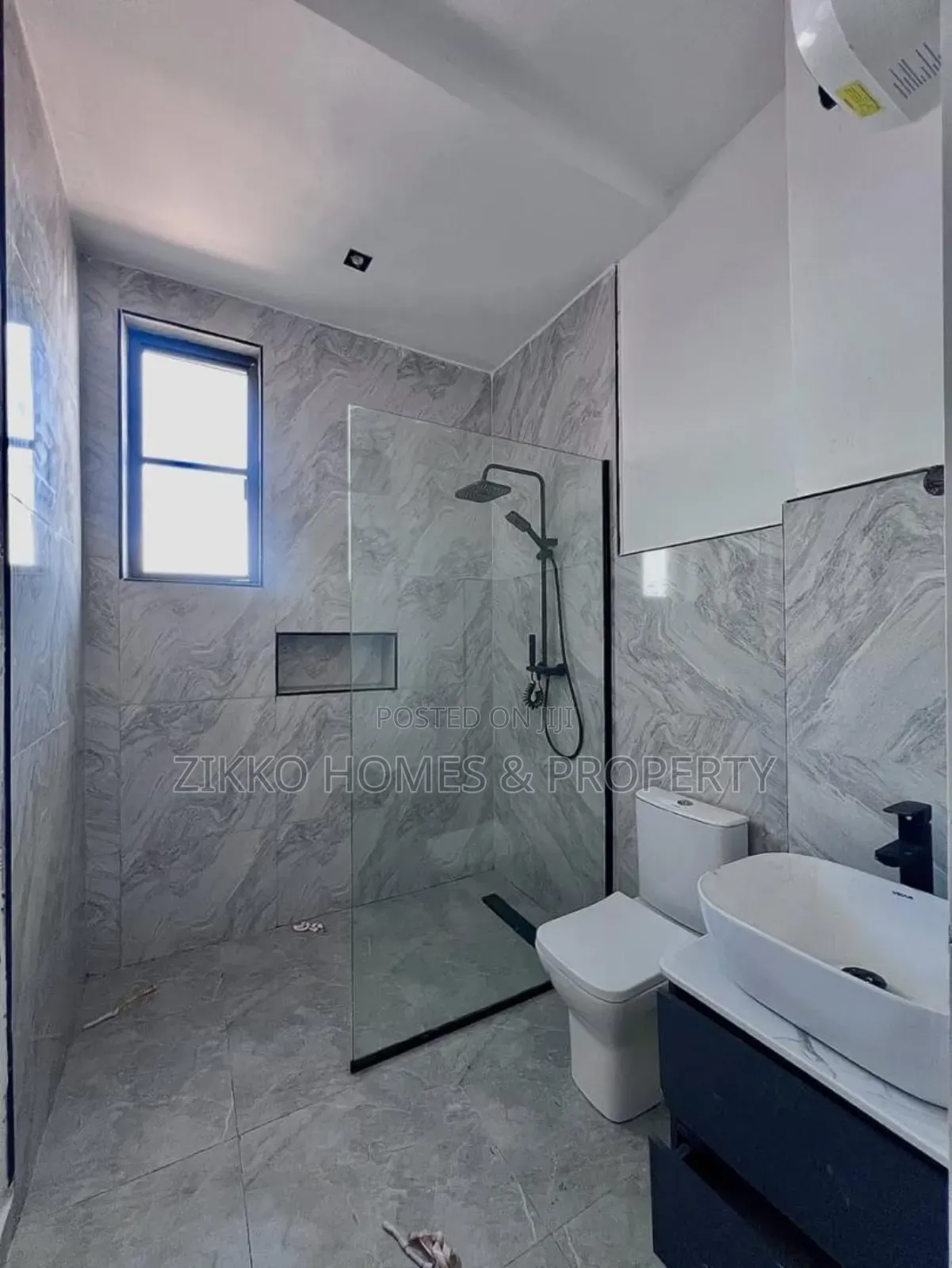 2bdrm Apartment in Ikate, Lekki Phase 1 for sale