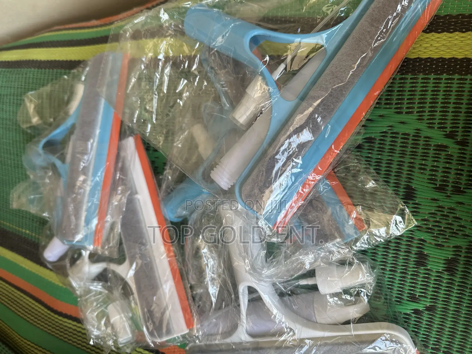 Short Glass Cleaner With Soap Bottle