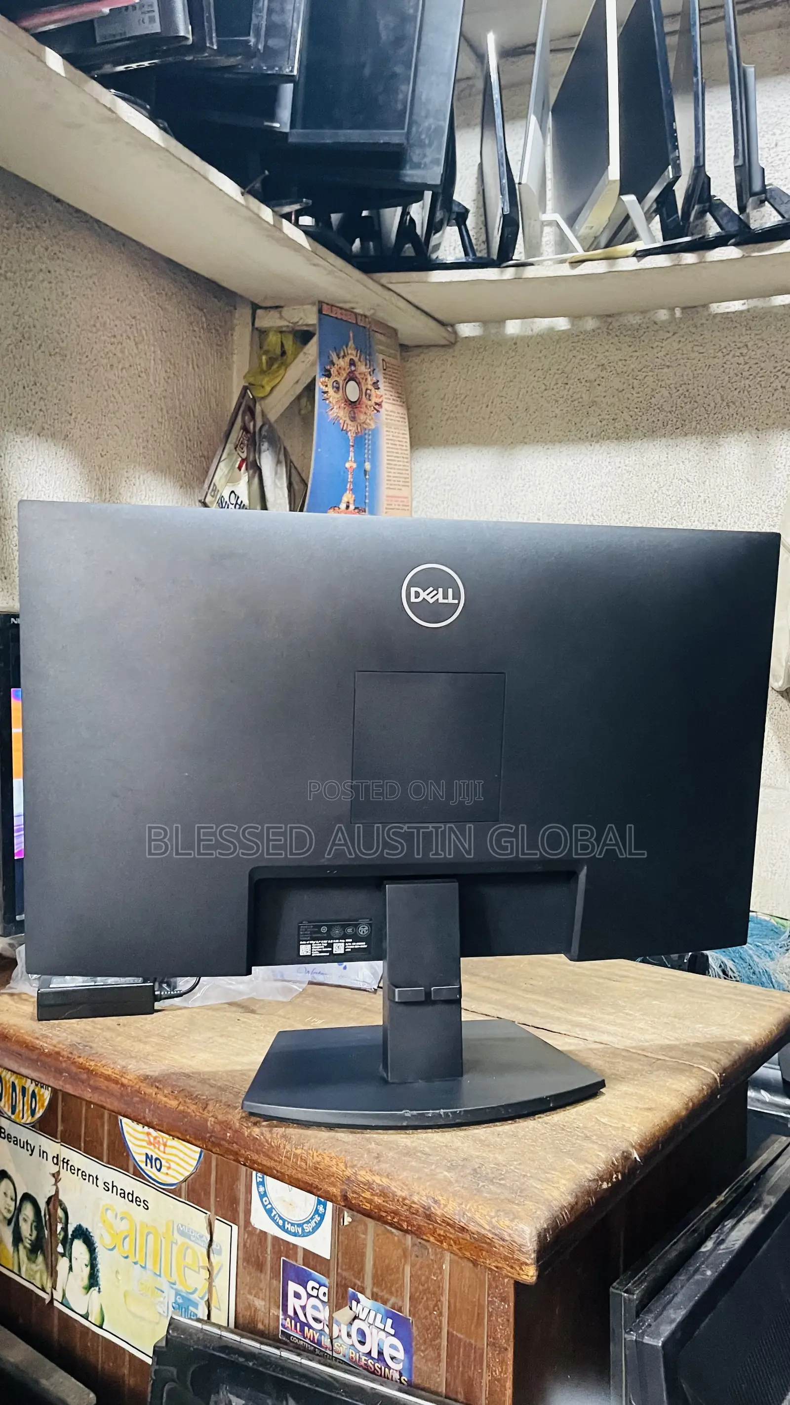 27 Inches Dell Monitor