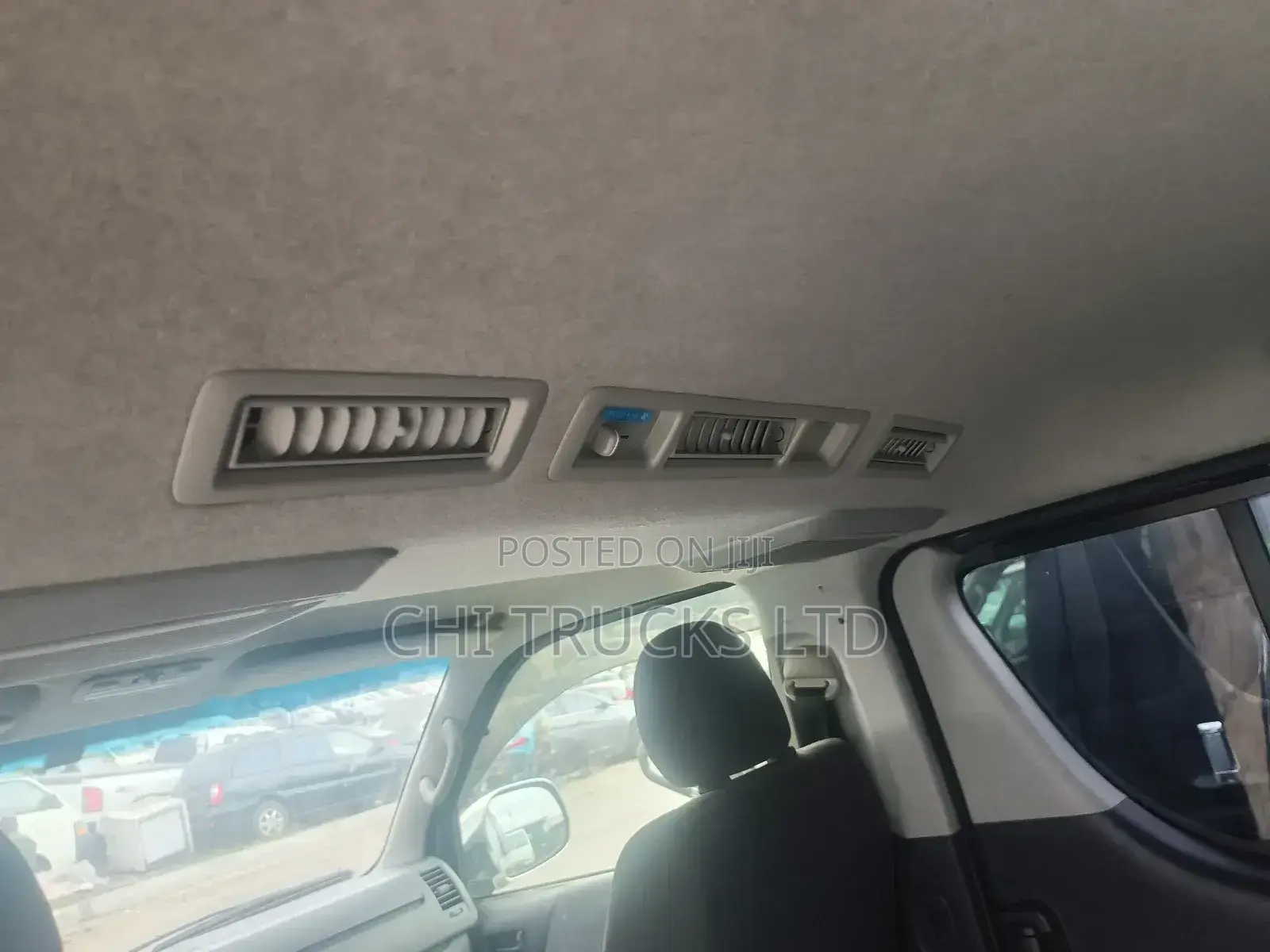 Toyota HiAce 2012 Silver