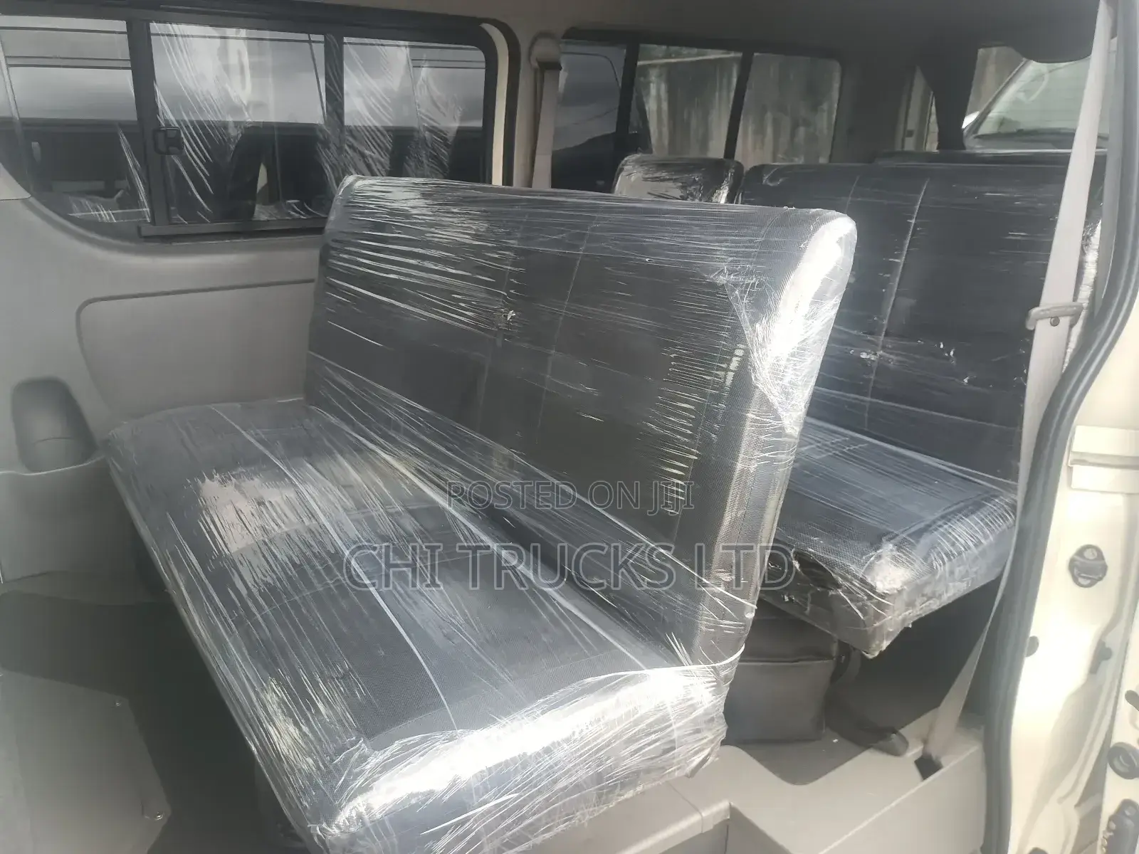Toyota HiAce 2010 White