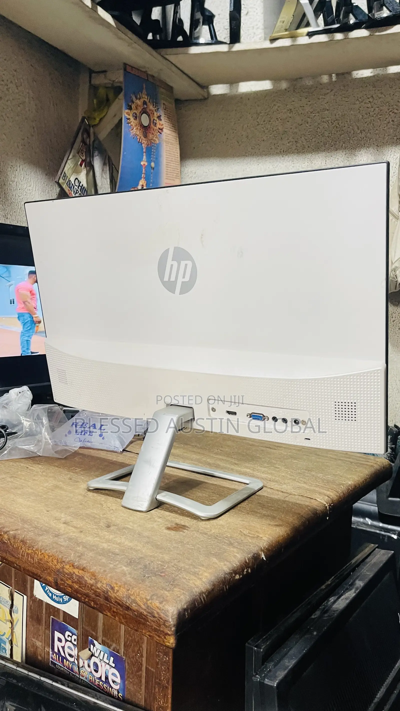 24 Inches Flat Frameless Hp Monitor