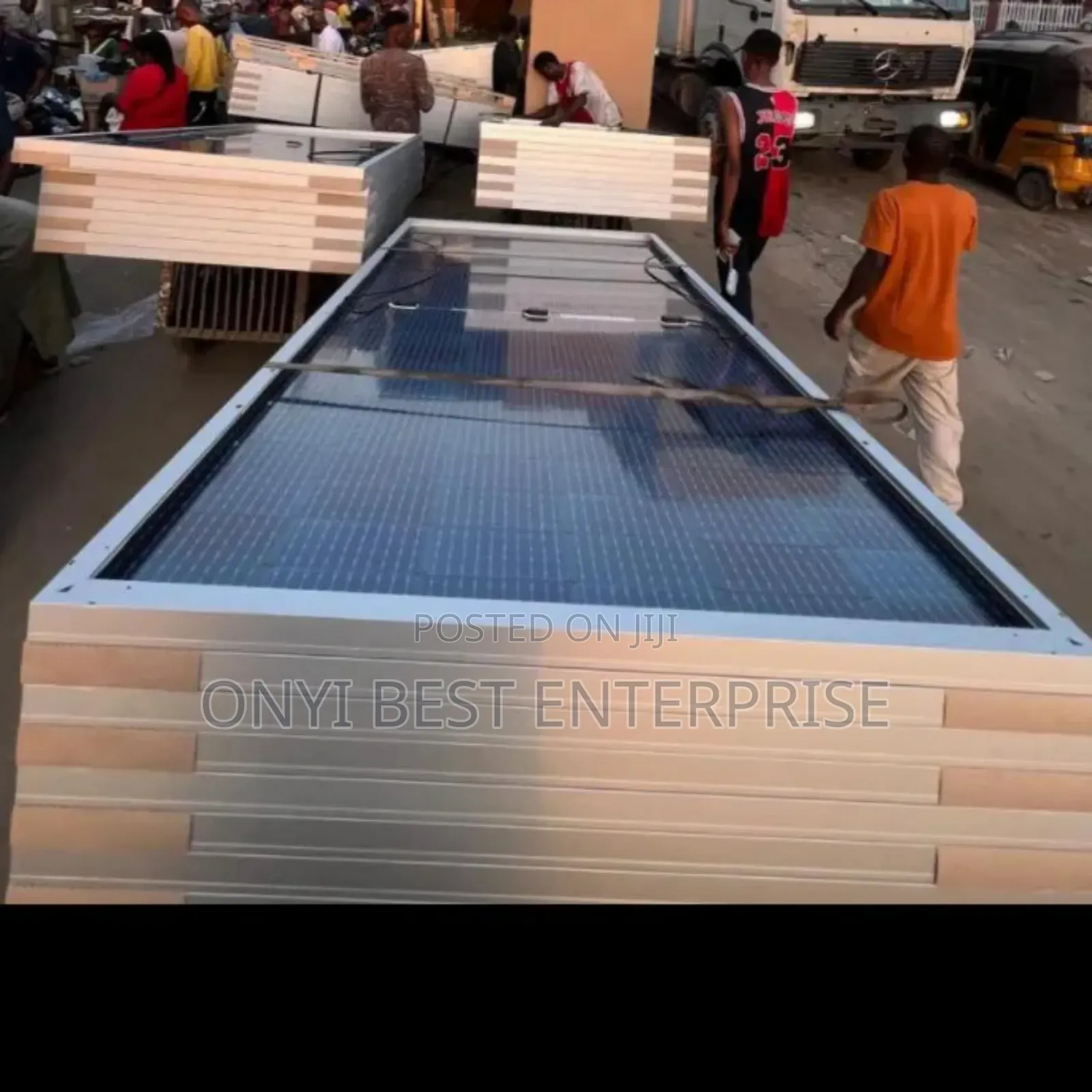 Jinko Bifacial Solar Panels Half Cut 690watts Available Origina Brand