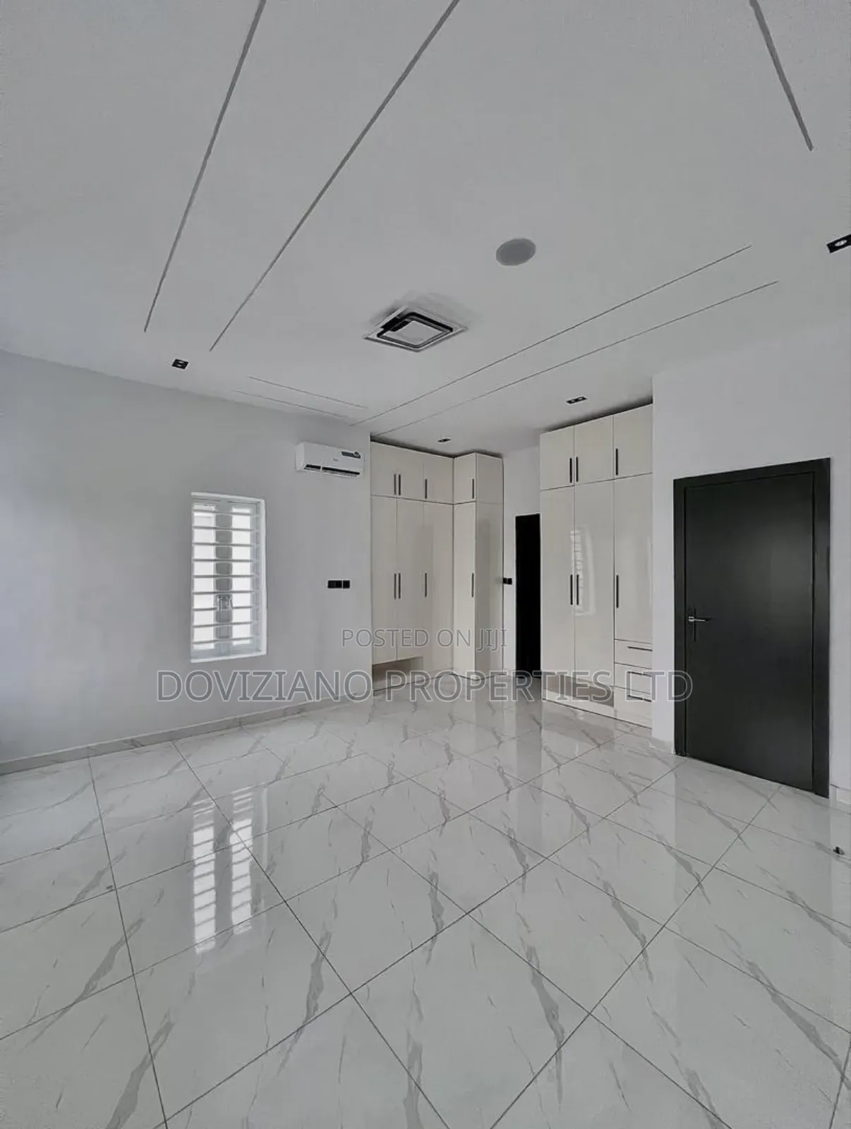 5bdrm Duplex in Osapa london for sale
