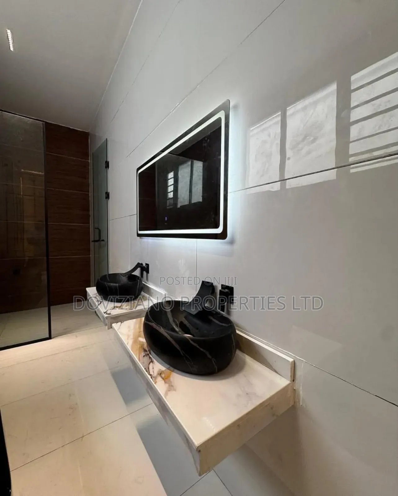 5bdrm Duplex in Ikota for sale