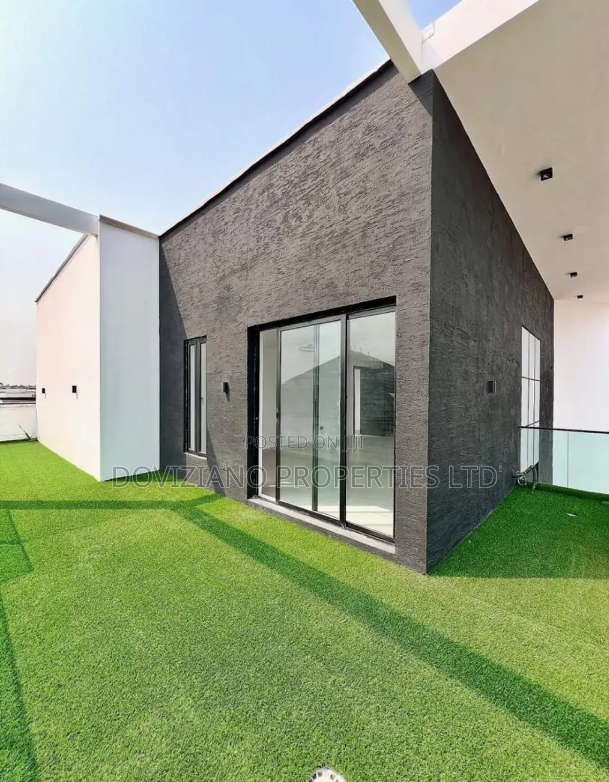 5bdrm Duplex in Lekki for sale