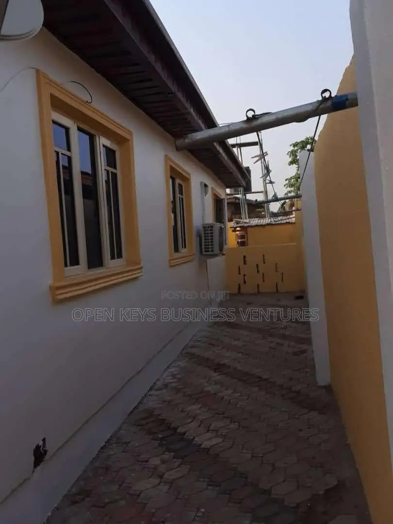 Furnished 3bdrm Bungalow in Akuru Elebu, Akala Express for sale