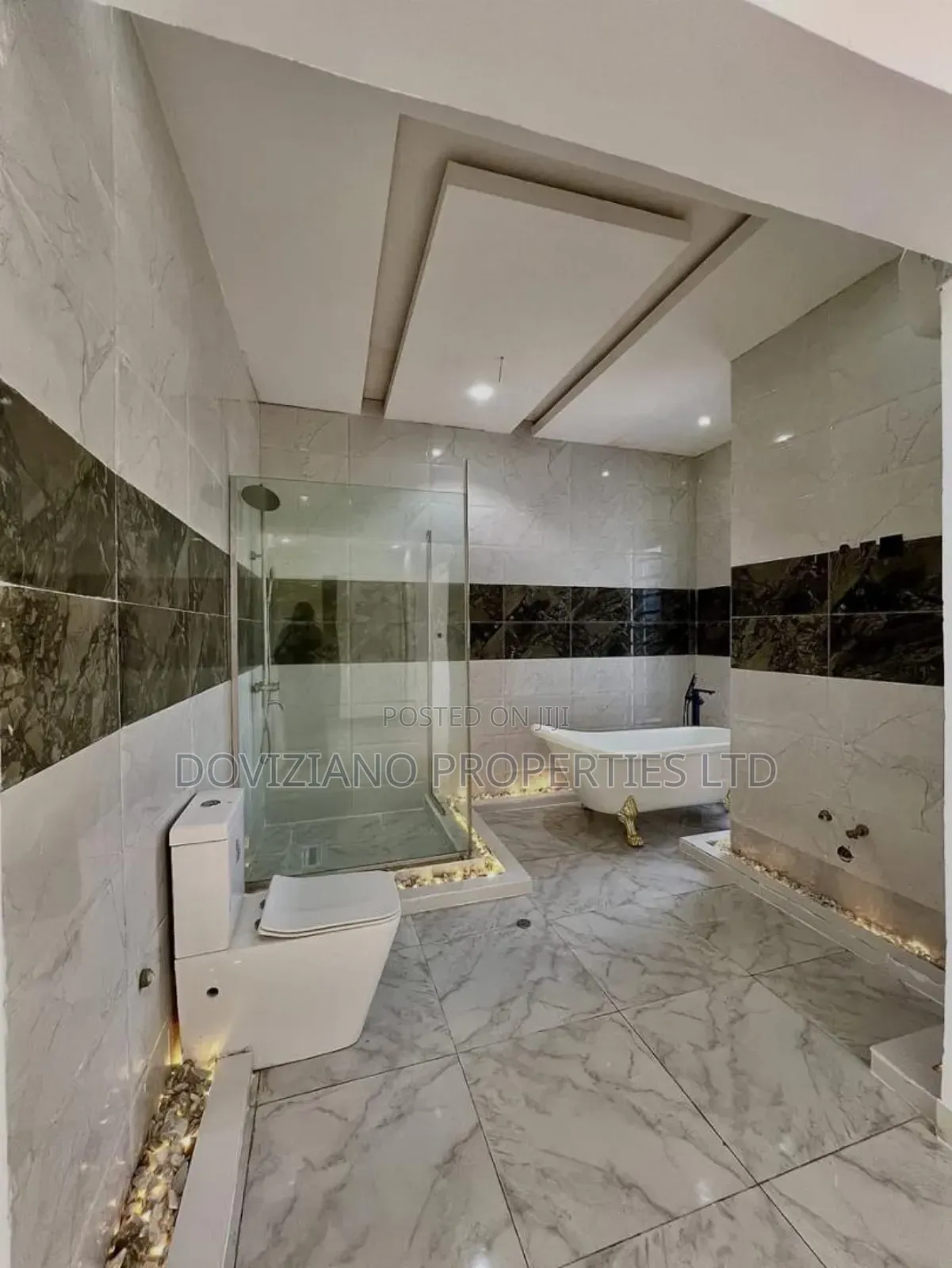 5bdrm Duplex in Osapa london for sale