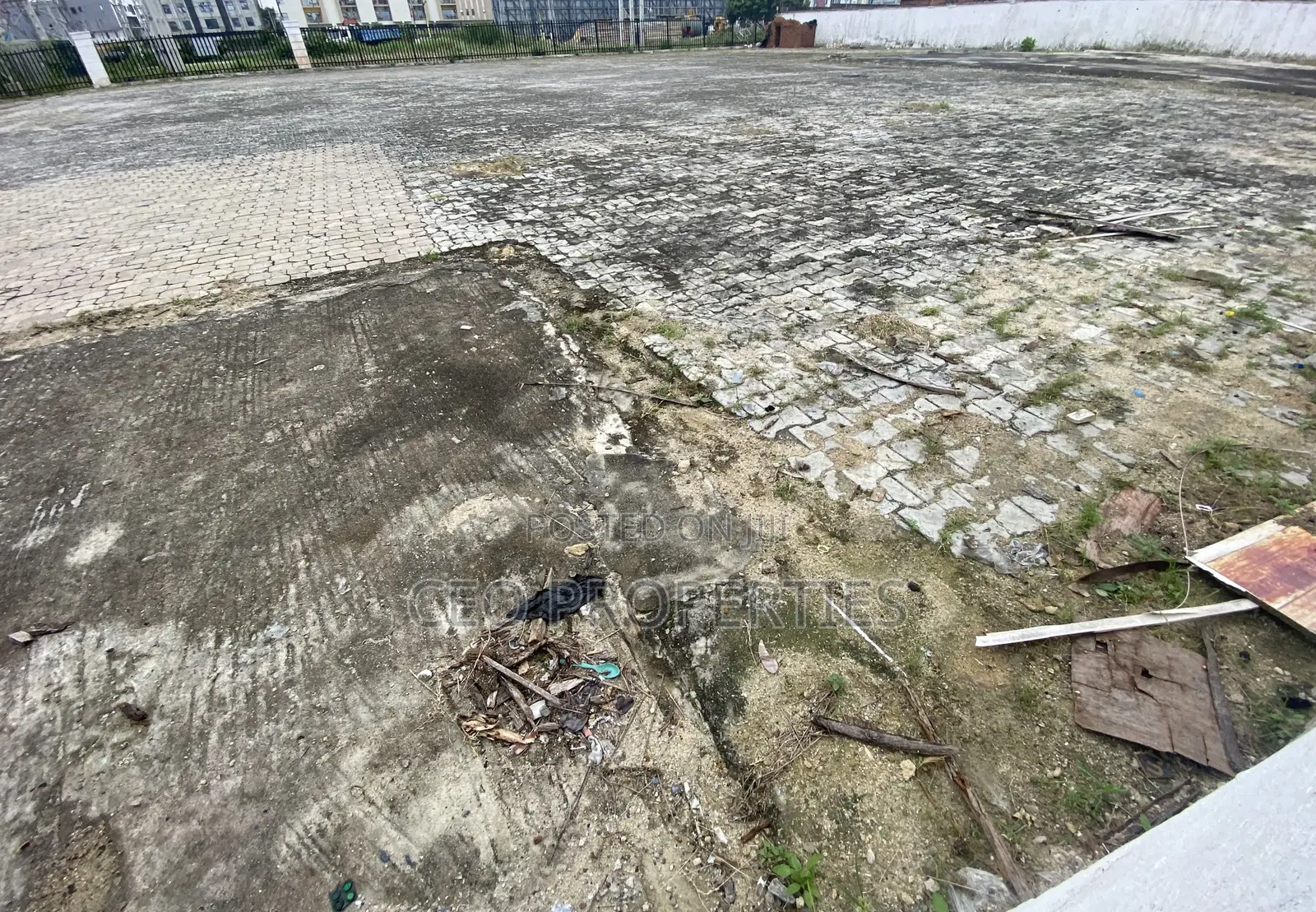 2312 SQM Facing Lekki-Epe Express Way at Lekki Phase1