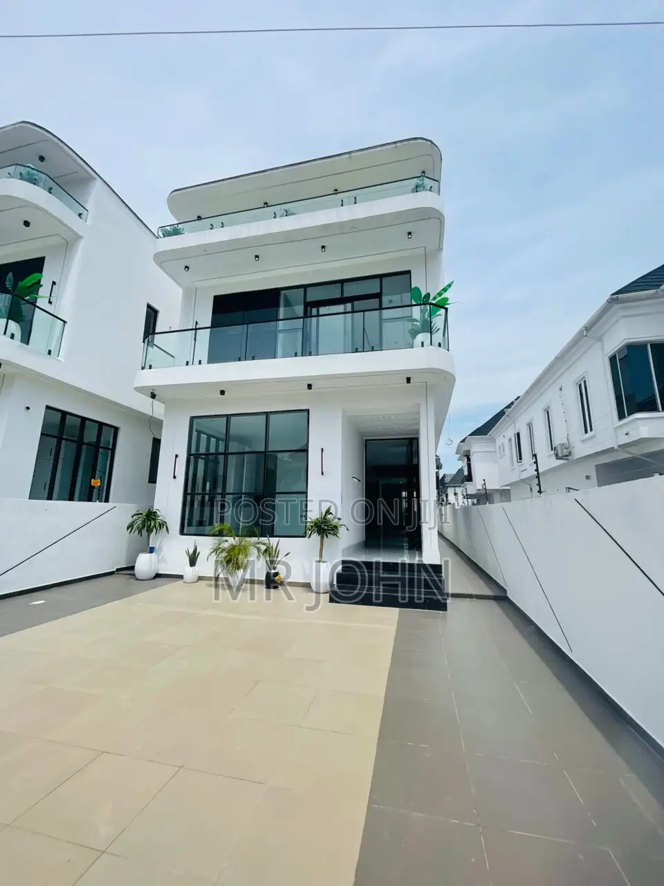 5bdrm Mansion in Second Toll Gate for sale