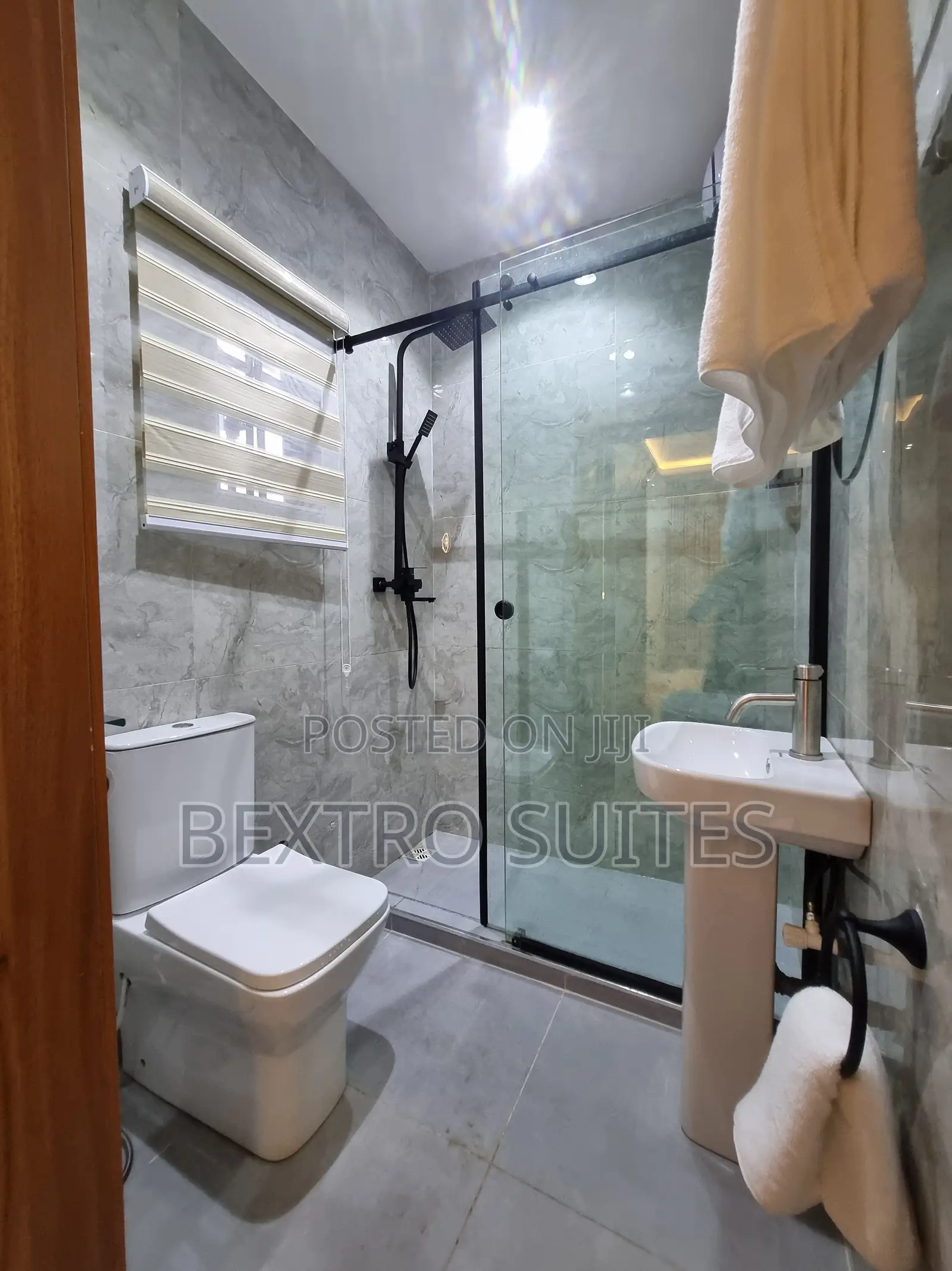 Elegant Comfy 2br Apt - 24/7 Electricity, W/Machine, Wifi
