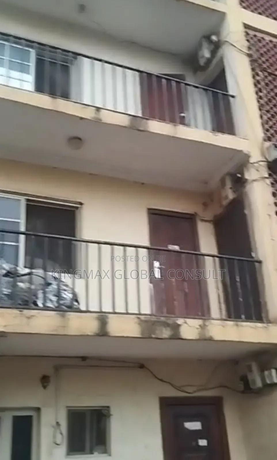 3bdrm Block of Flats in Wuse Zone 7 for sale