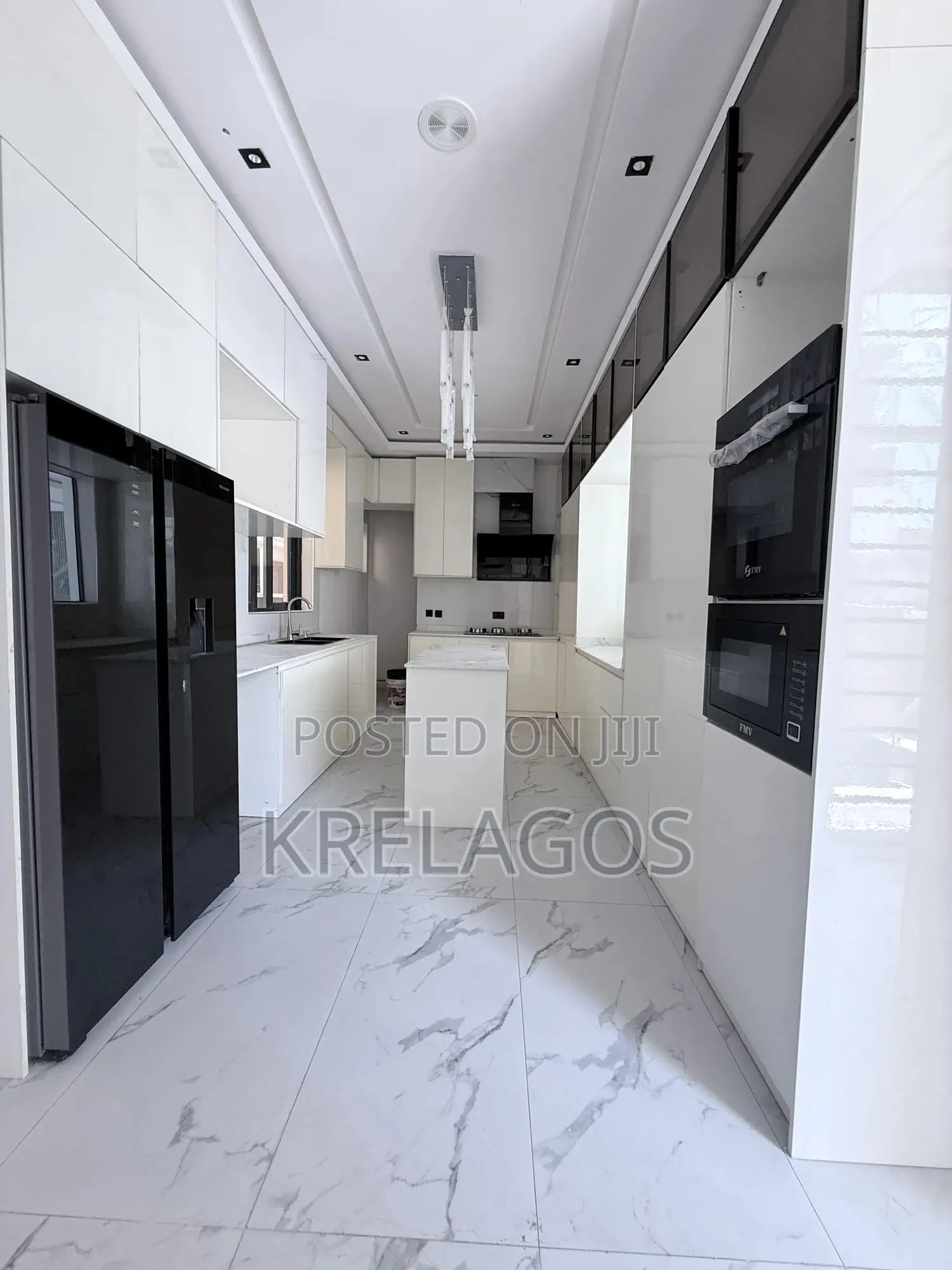 5bdrm Duplex in Ologolo for sale