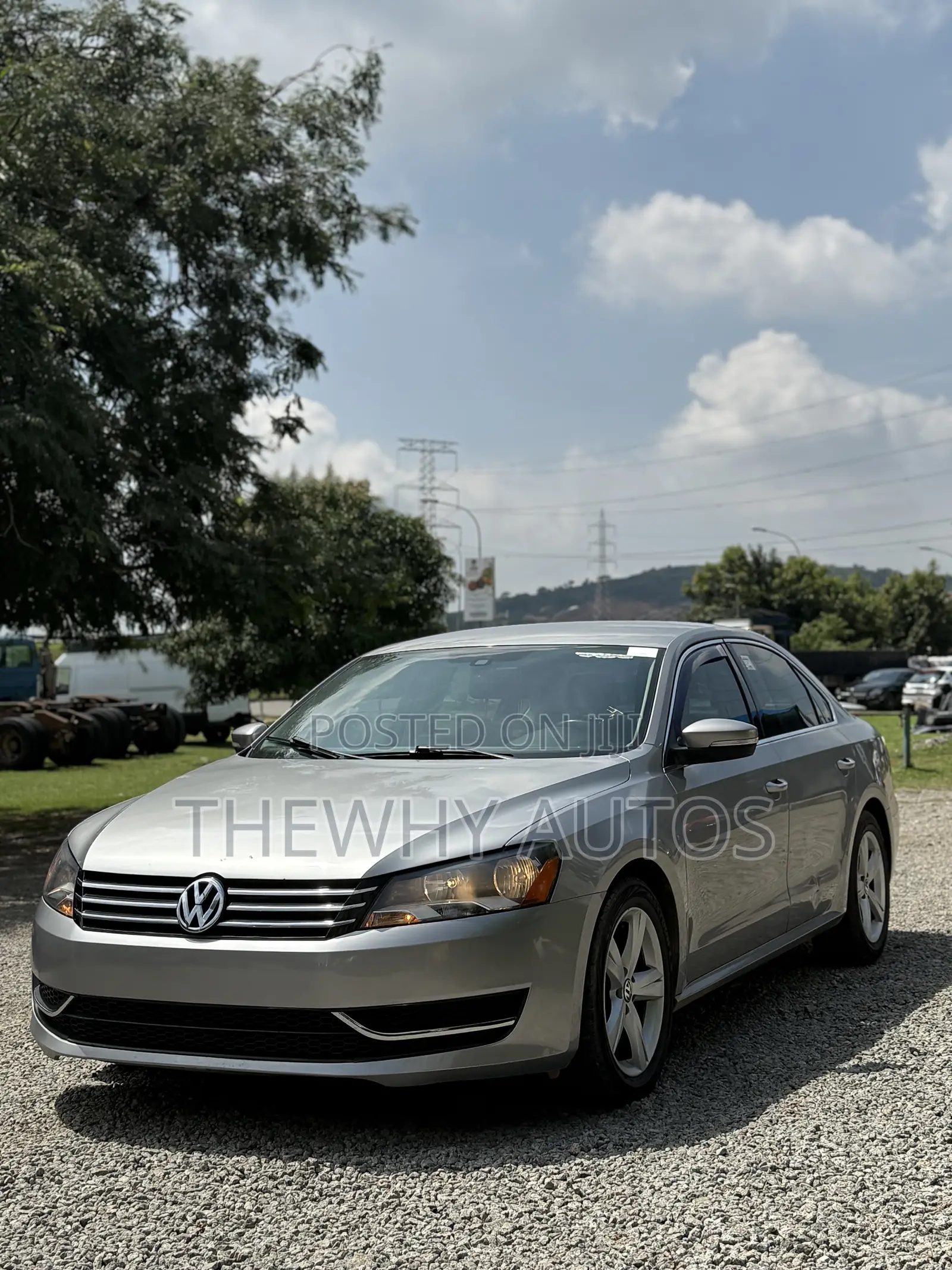 Volkswagen Passat S 4dr Sedan w/Navigation (2.5L 5cyl 6A) 2014 Beige