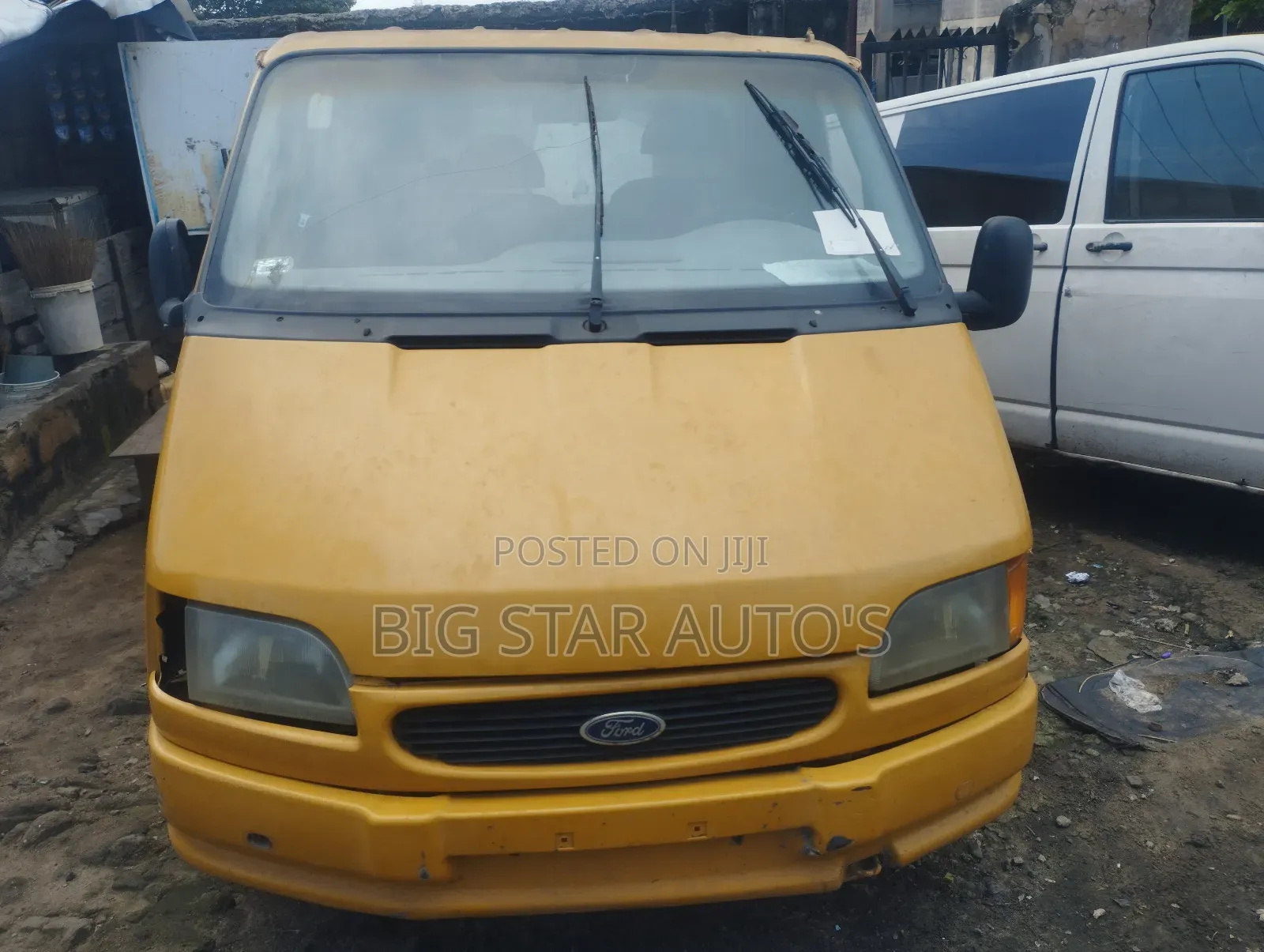 Ford Transit 1998 Yellow