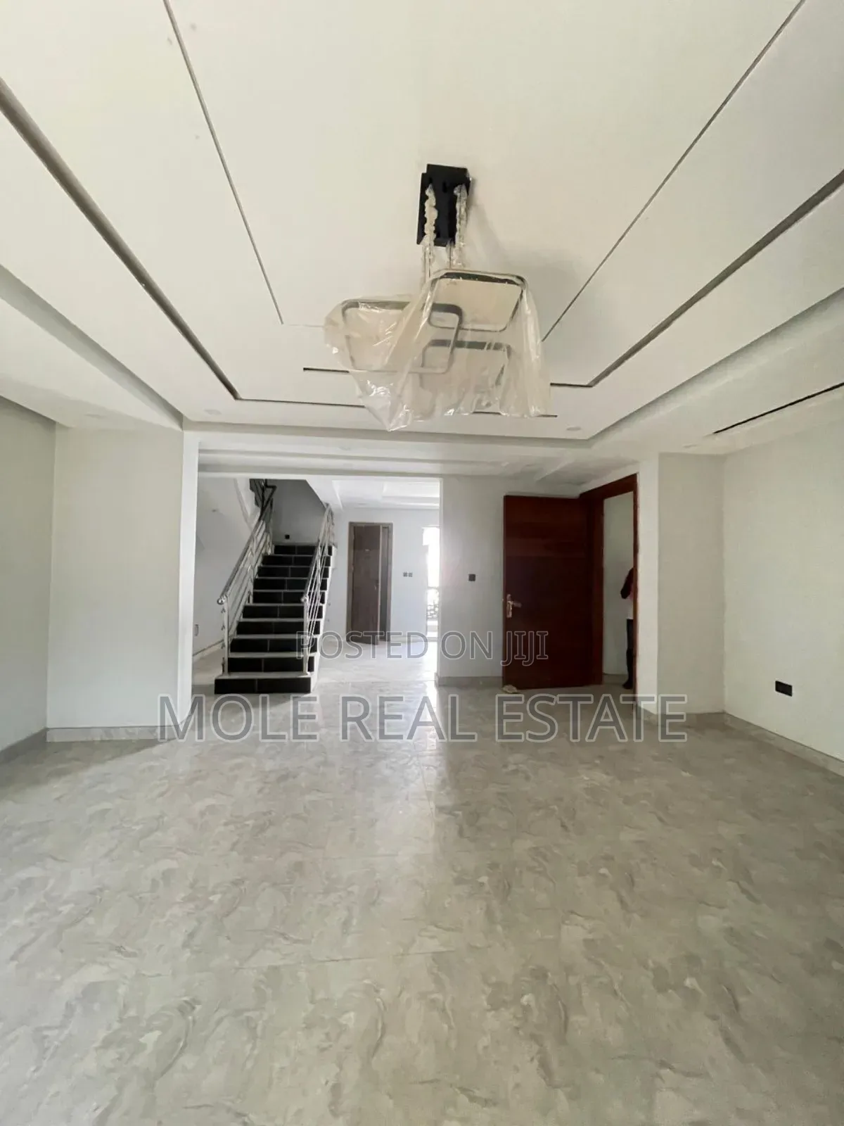 Furnished 5bdrm Duplex in Ajao Estate for sale