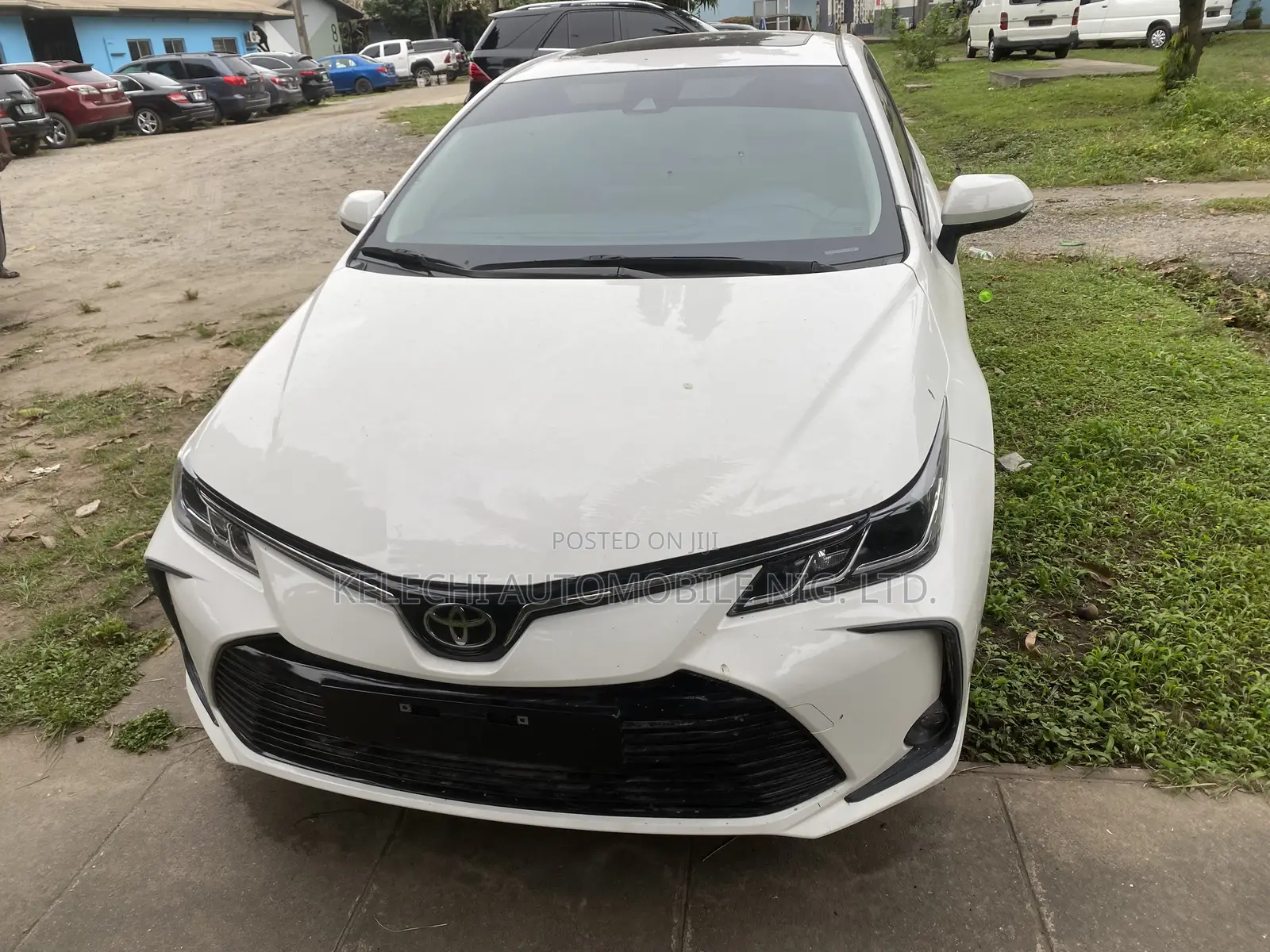 Toyota Corolla SE 2023 White