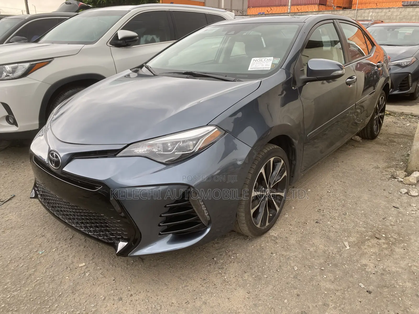 Toyota Corolla SE 4dr Sedan (1.8L 4cyl Manual) 2017 Gray
