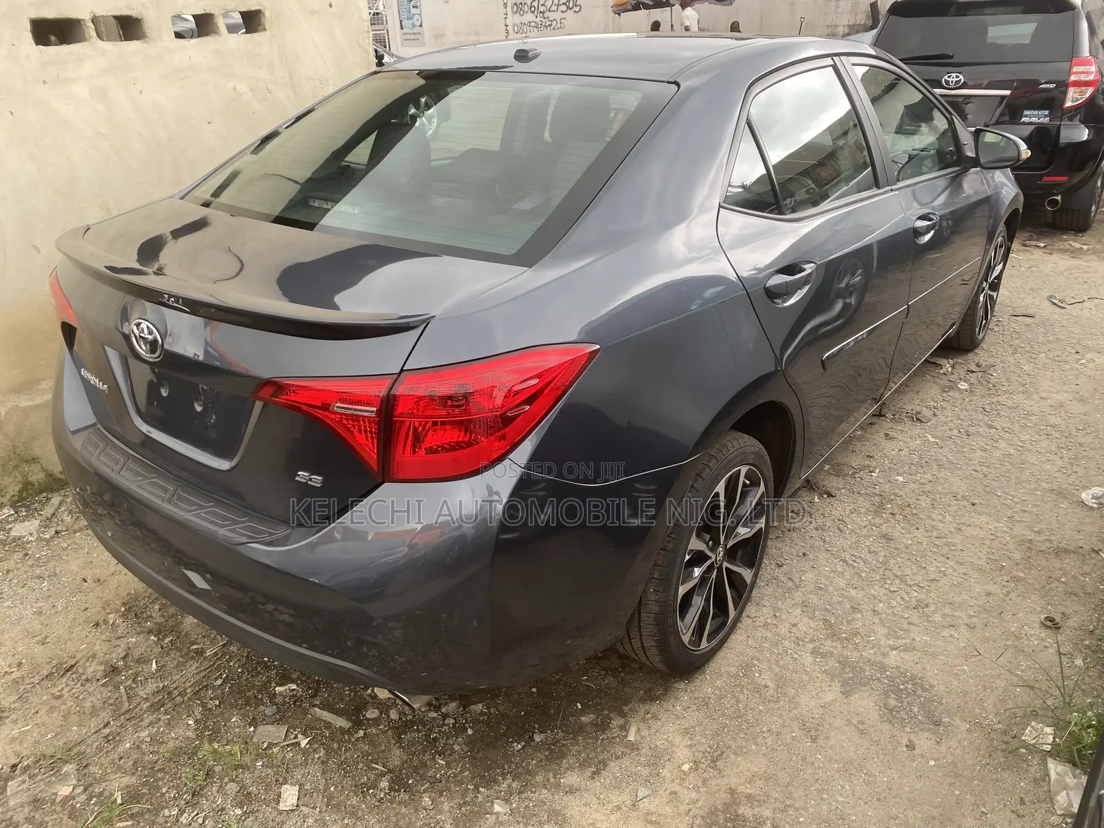 Toyota Corolla SE 4dr Sedan (1.8L 4cyl Manual) 2017 Gray