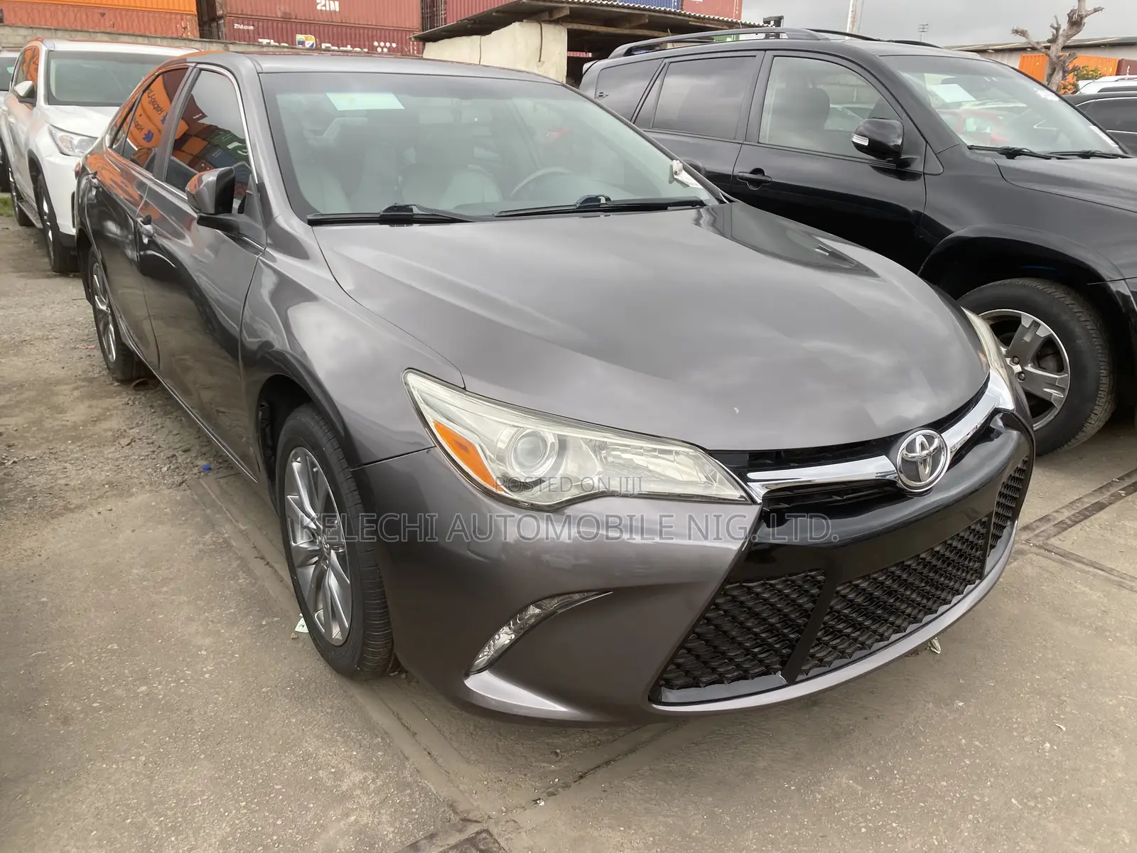 Toyota Camry XLE 4dr Sedan (2.5L 4cyl 6A) 2017 Gray