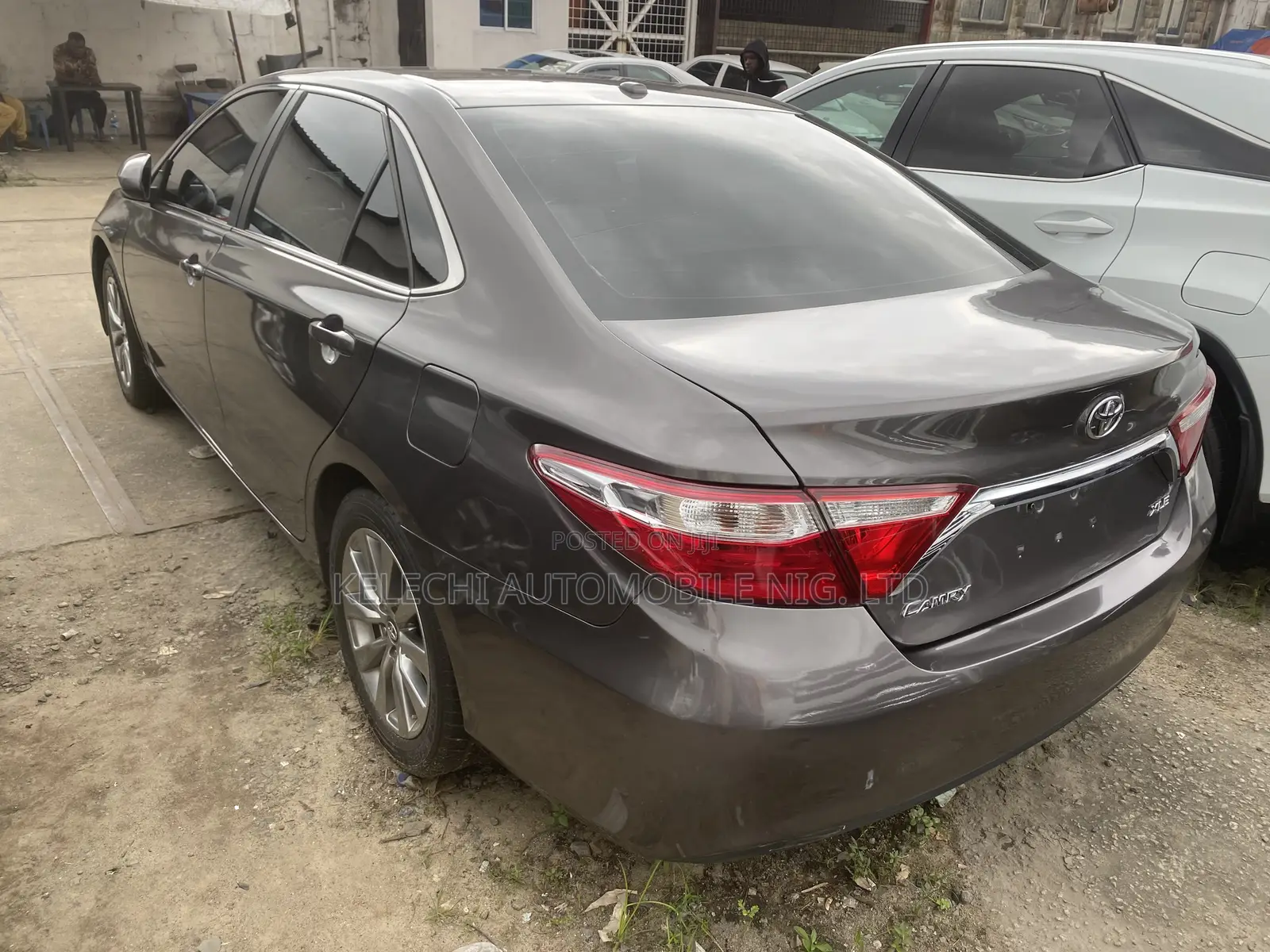Toyota Camry XLE 4dr Sedan (2.5L 4cyl 6A) 2017 Gray