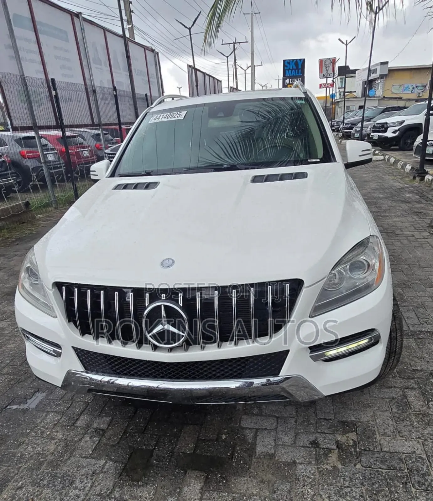 Mercedes-Benz M Class ML350 4dr SUV (3.5L 6cyl 7A) 2015 White