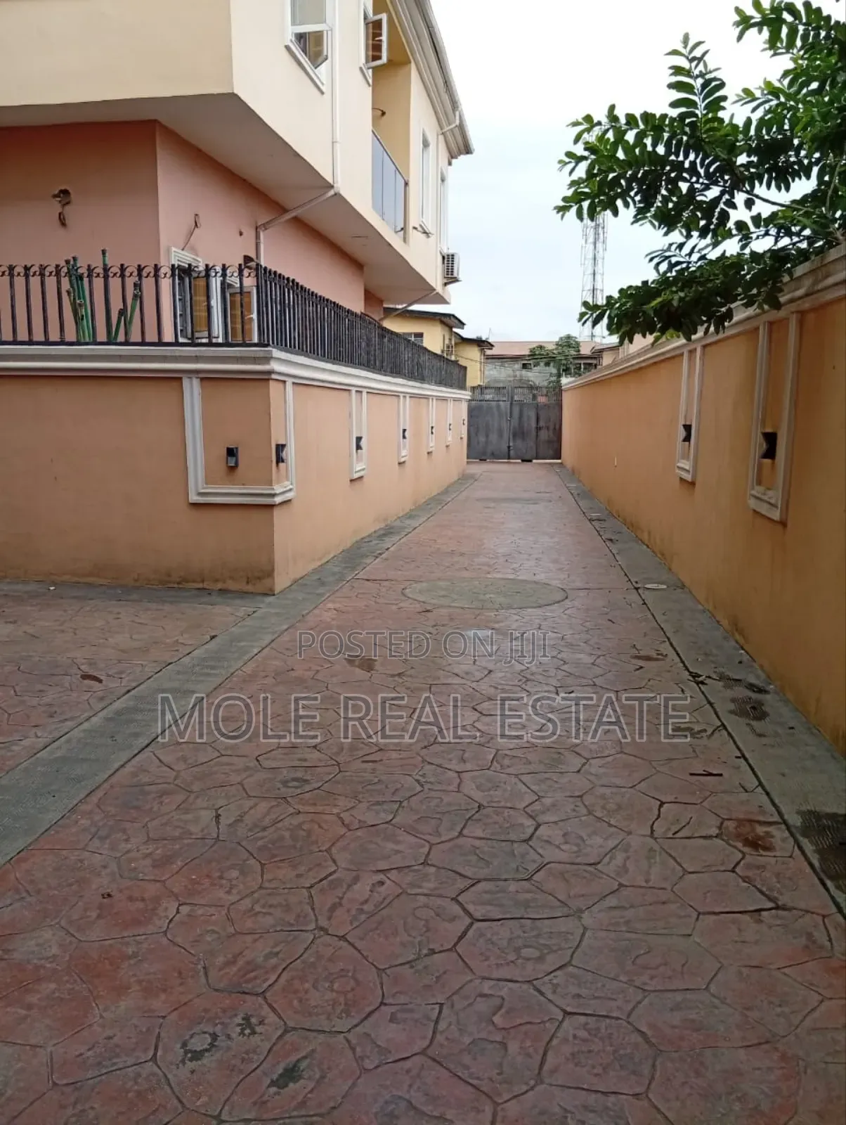 Furnished 5bdrm Duplex in Ajao Estate for sale