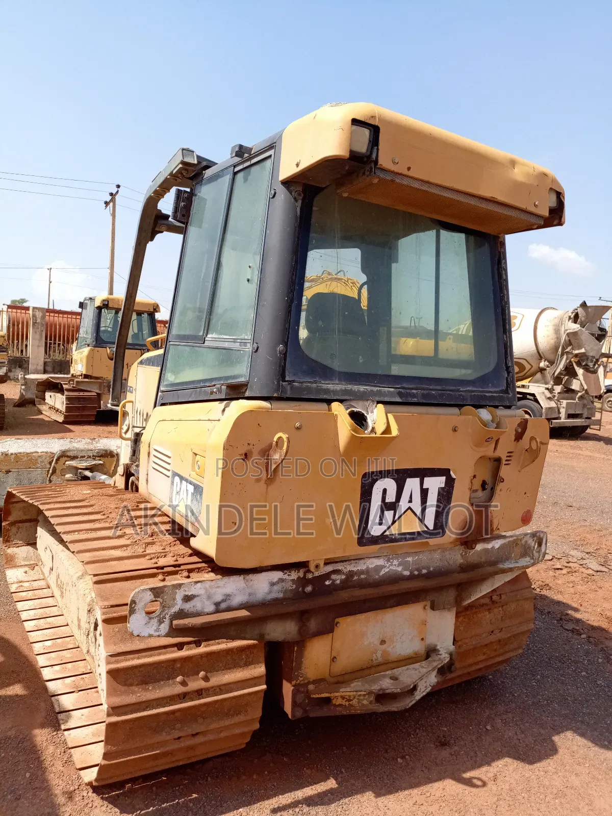 Graders Cat Available for Sale.