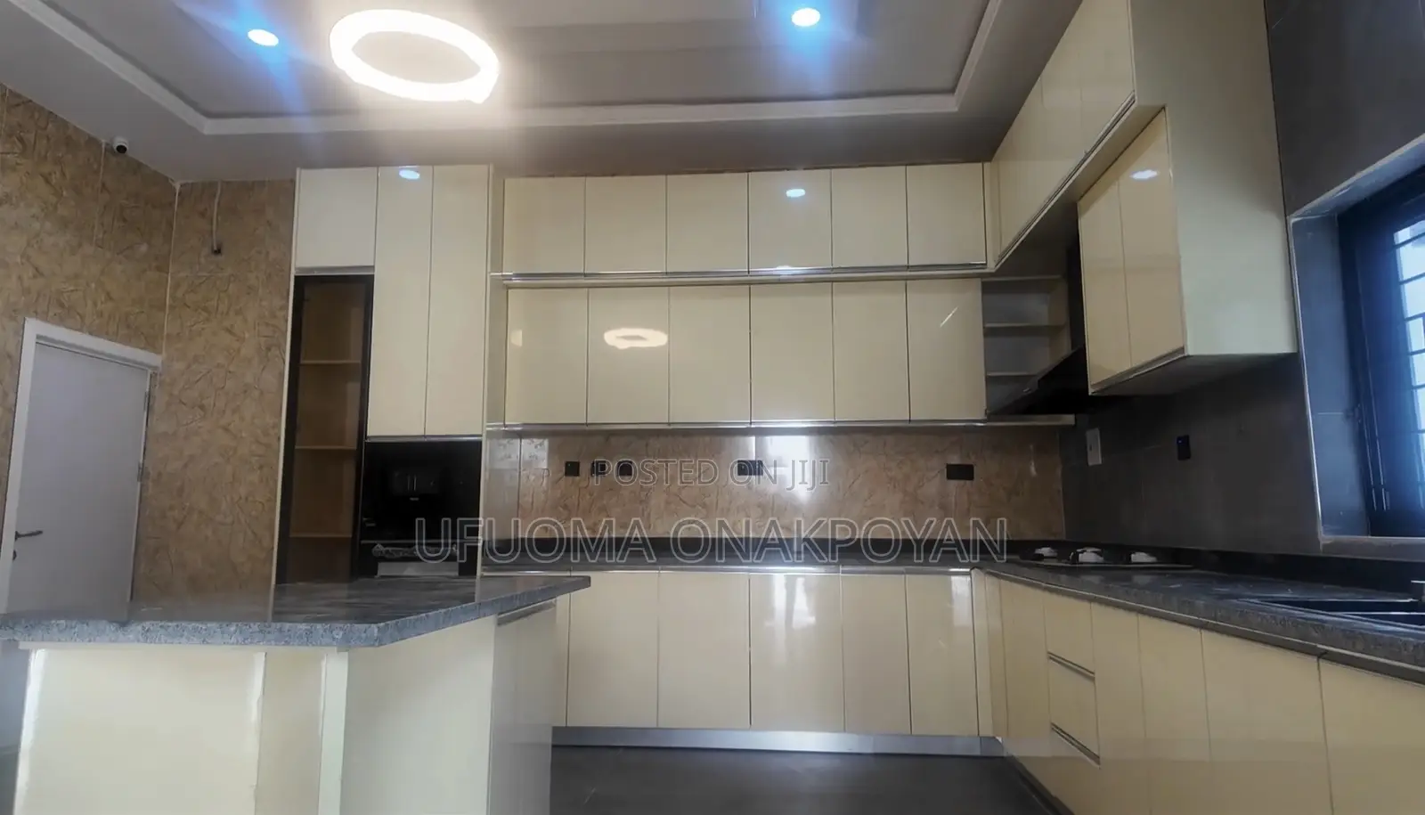 6bdrm Duplex in Karsana for sale