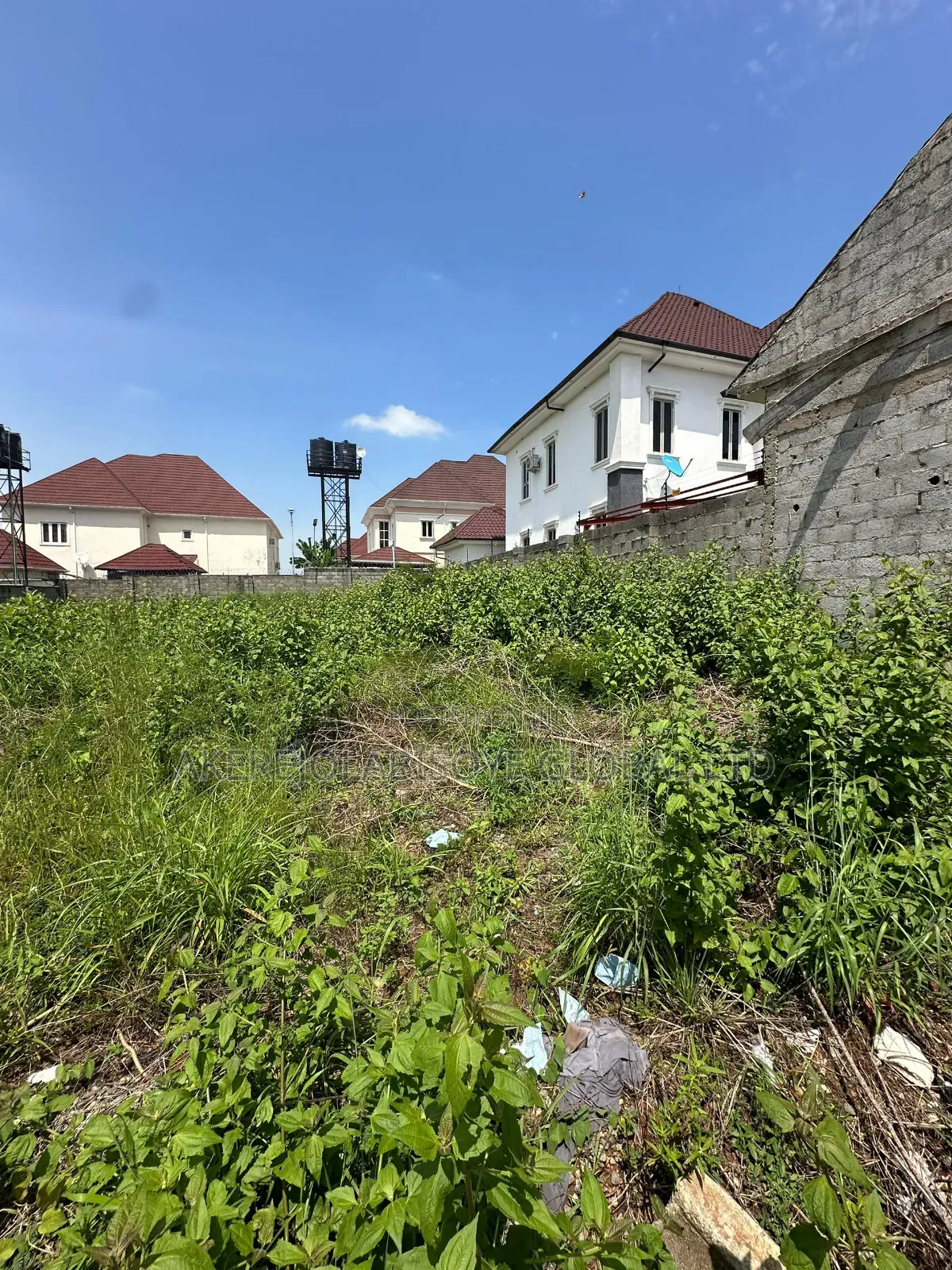 600sqm of Land for Fully Detached Duplex With Bq