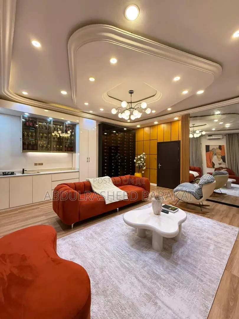 Aesthetically Pleasing Luxury 1 Bedroom Apartment