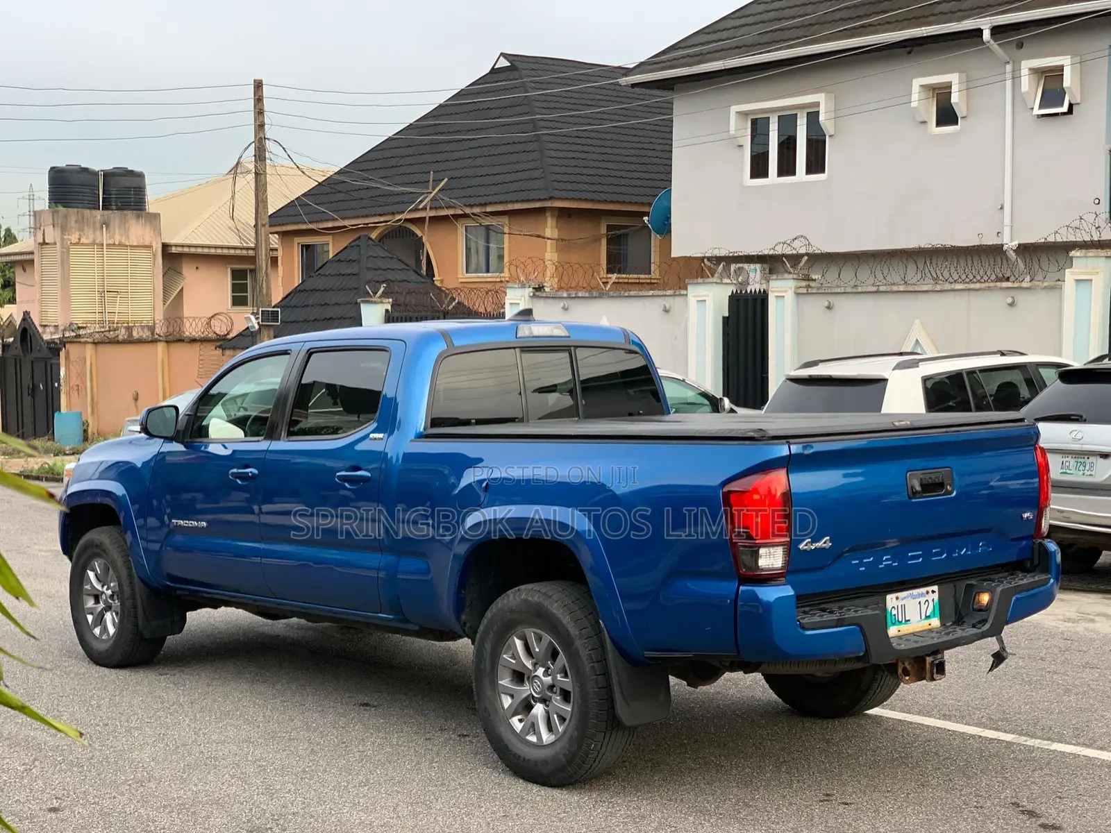 Toyota Tacoma 2019 Blue