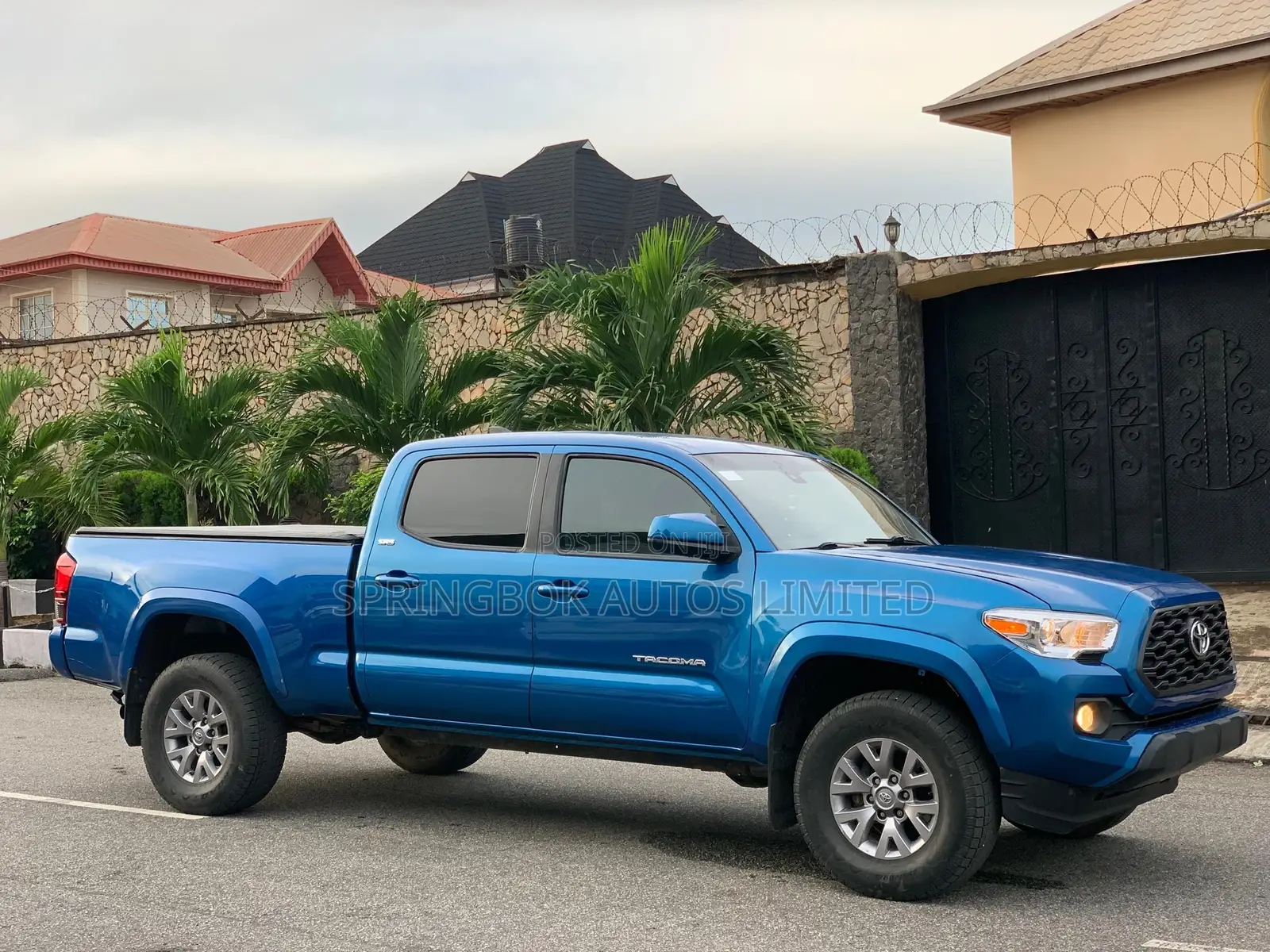 Toyota Tacoma 2019 Blue