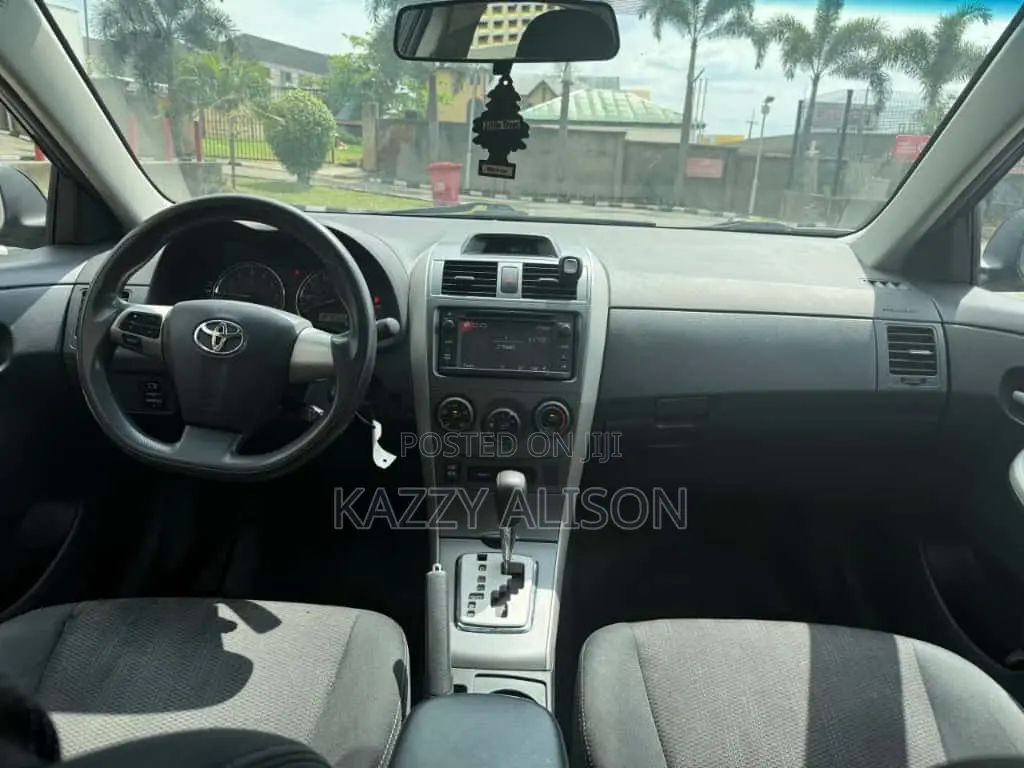 Toyota Corolla S Special Edition 4dr Sedan (1.8L 4cyl 4A) 2013 Blue