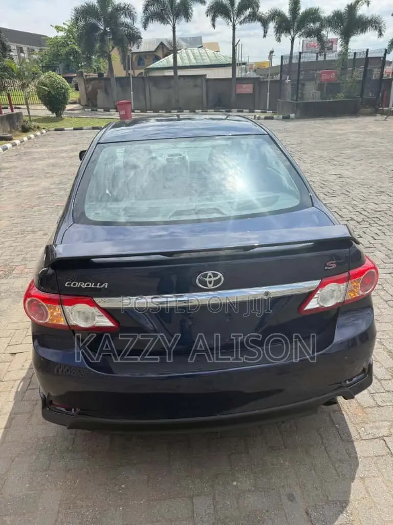 Toyota Corolla S Special Edition 4dr Sedan (1.8L 4cyl 4A) 2013 Blue