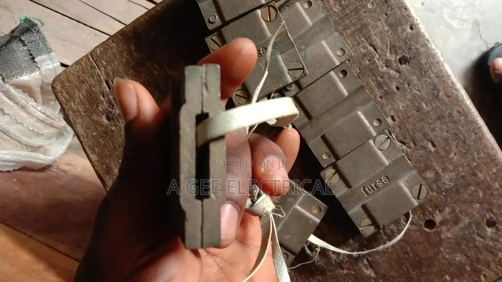 Tape to Cabel Square Clamp