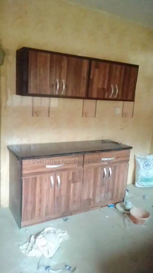 5bdrm Duplex in Old Bodija for rent